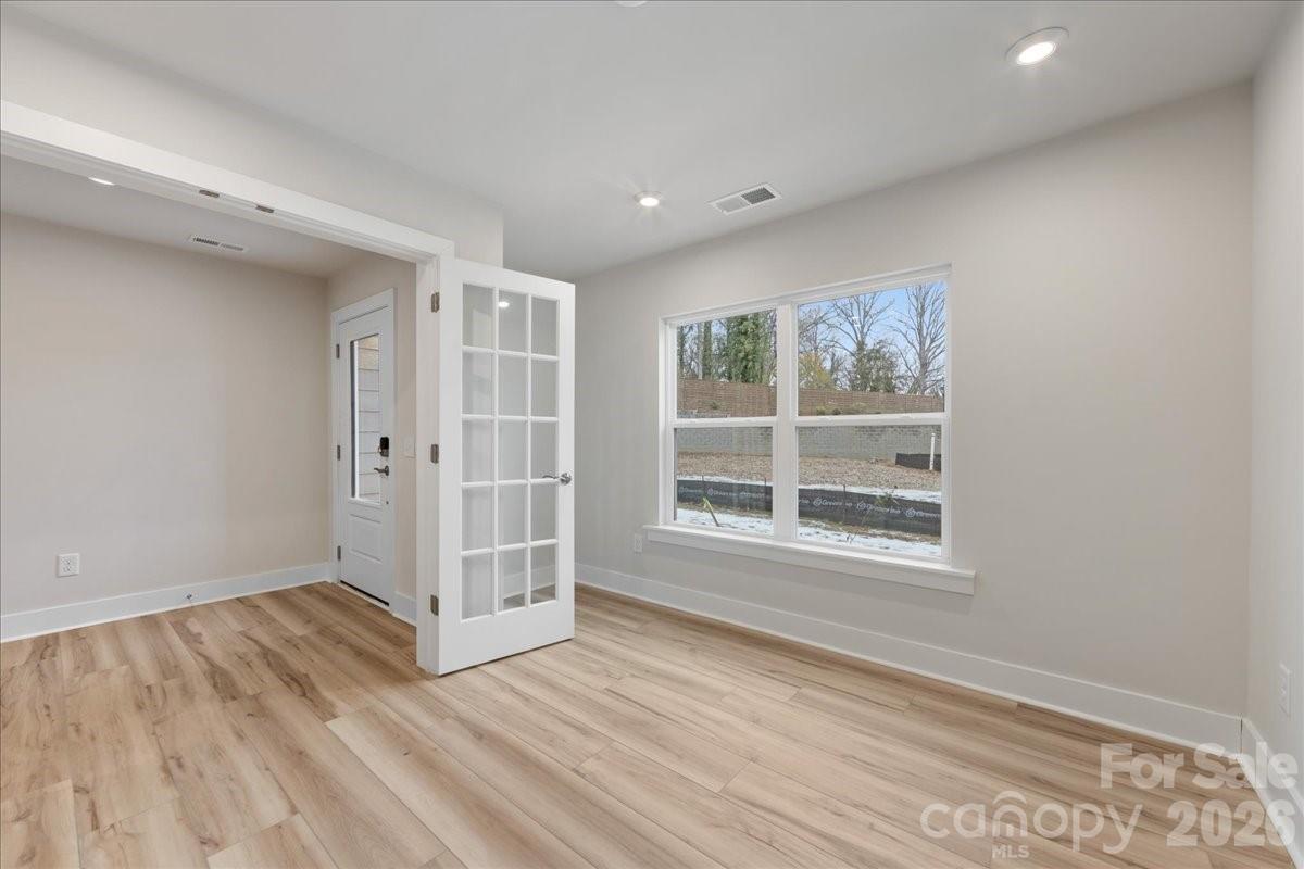 6008 Pivot Court Property Photo 4