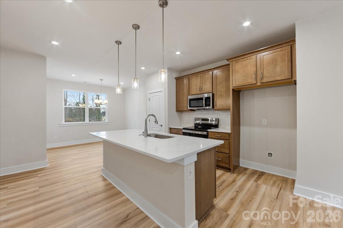 6008 Pivot Court Property Photo 8