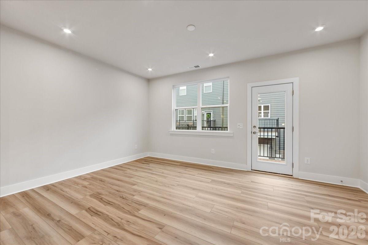 6008 Pivot Court Property Photo 11