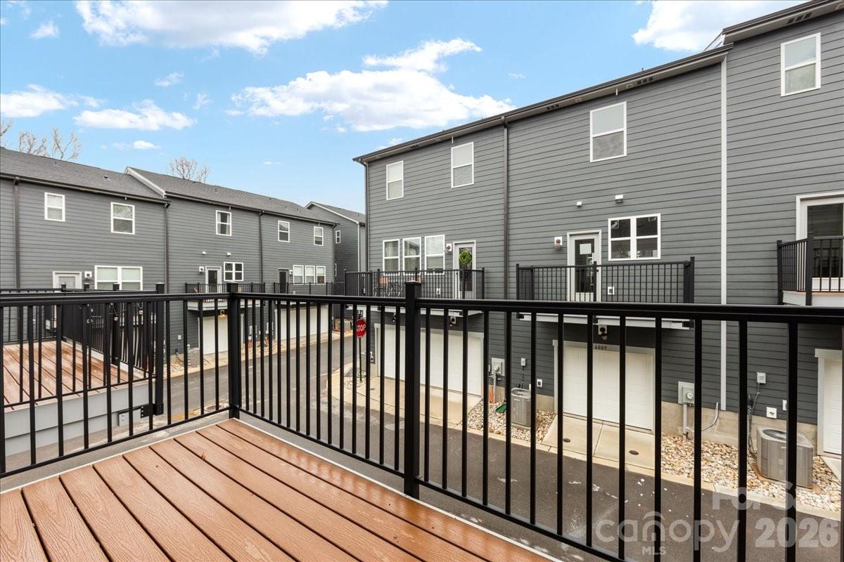 6008 Pivot Court Property Photo 12