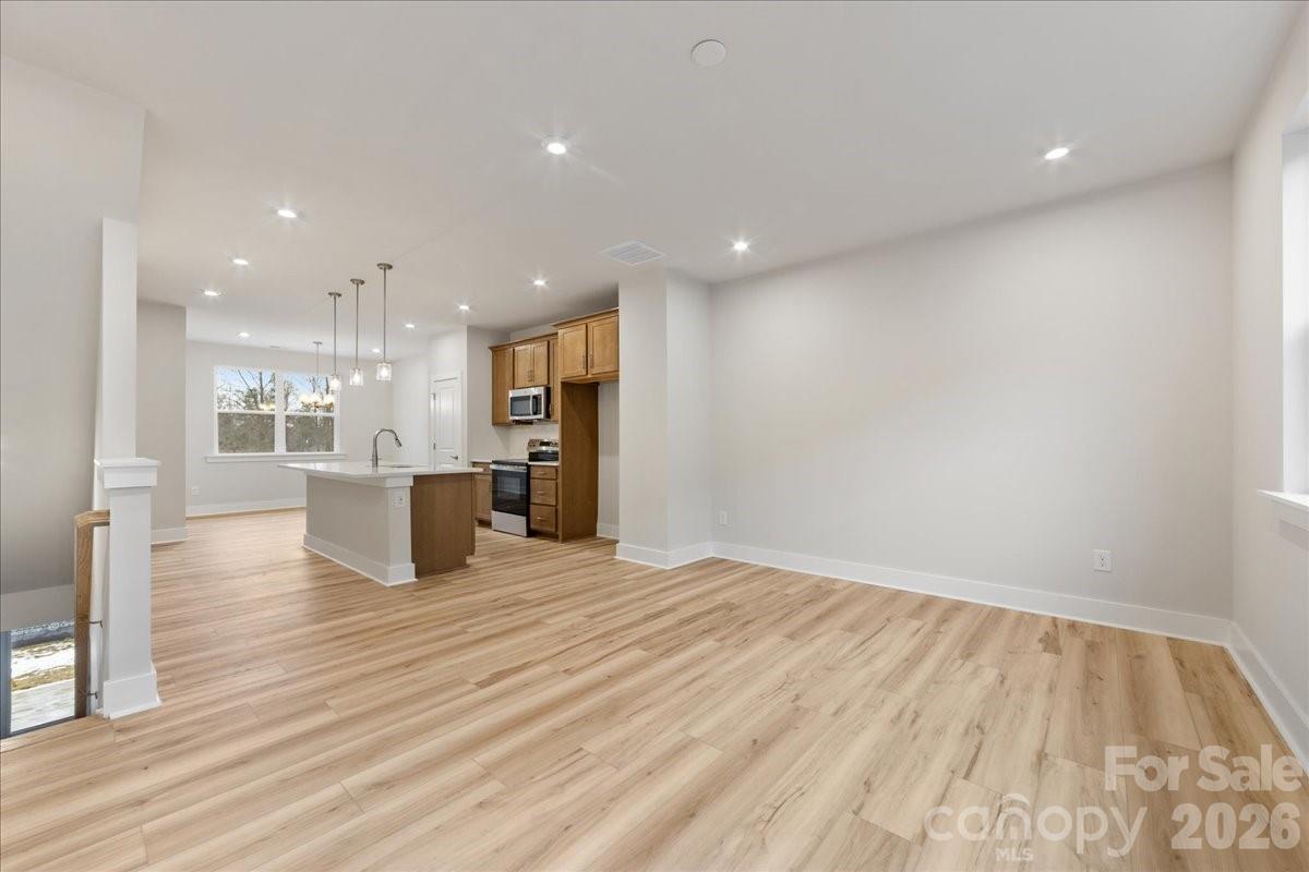 6008 Pivot Court Property Photo 14