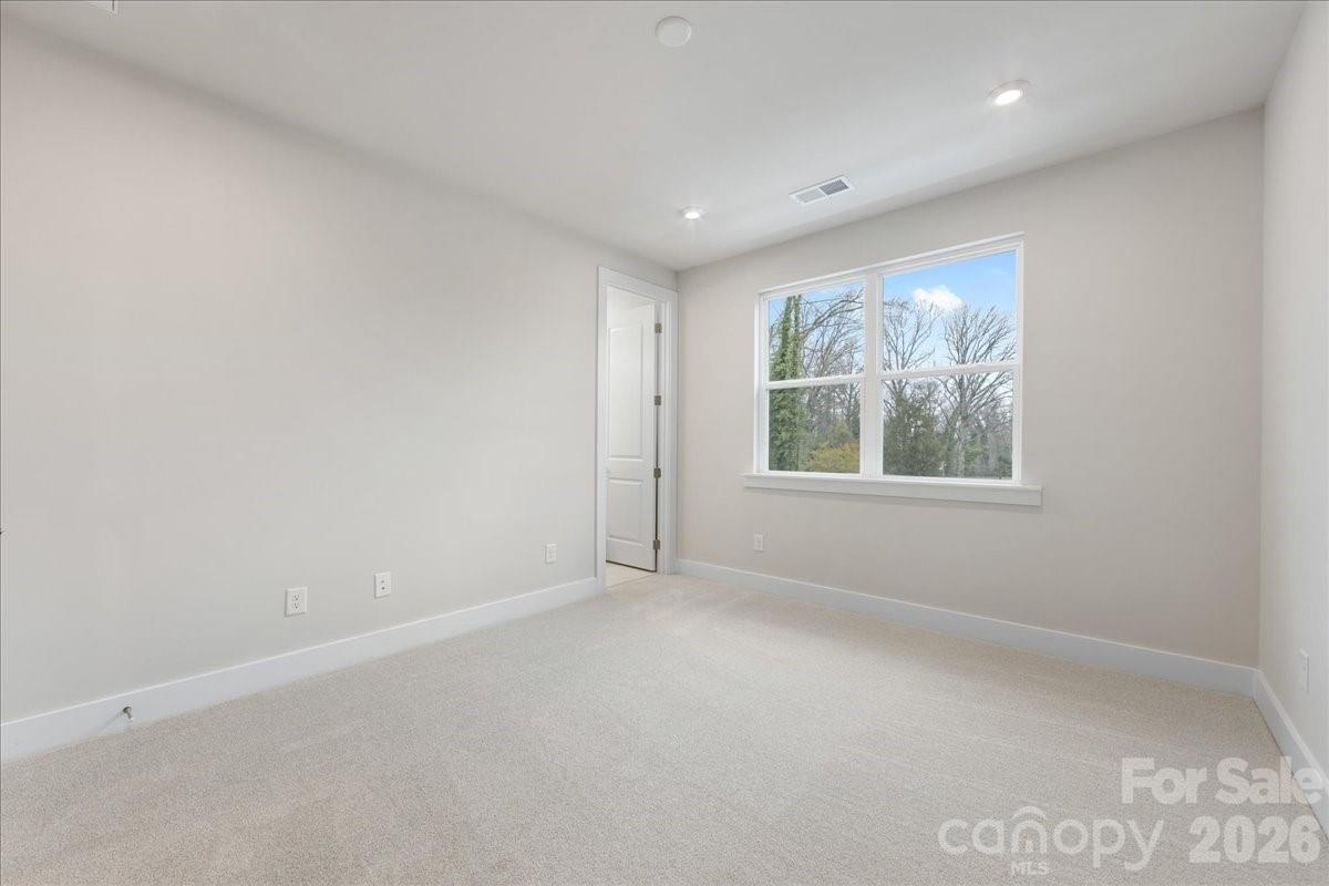 6008 Pivot Court Property Photo 17