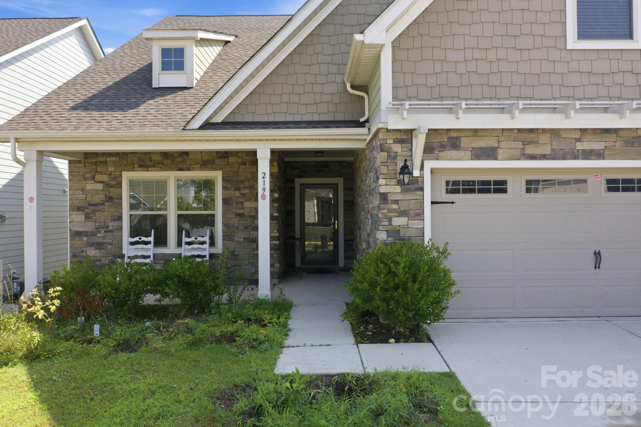 219 Canada Drive Property Photo 3