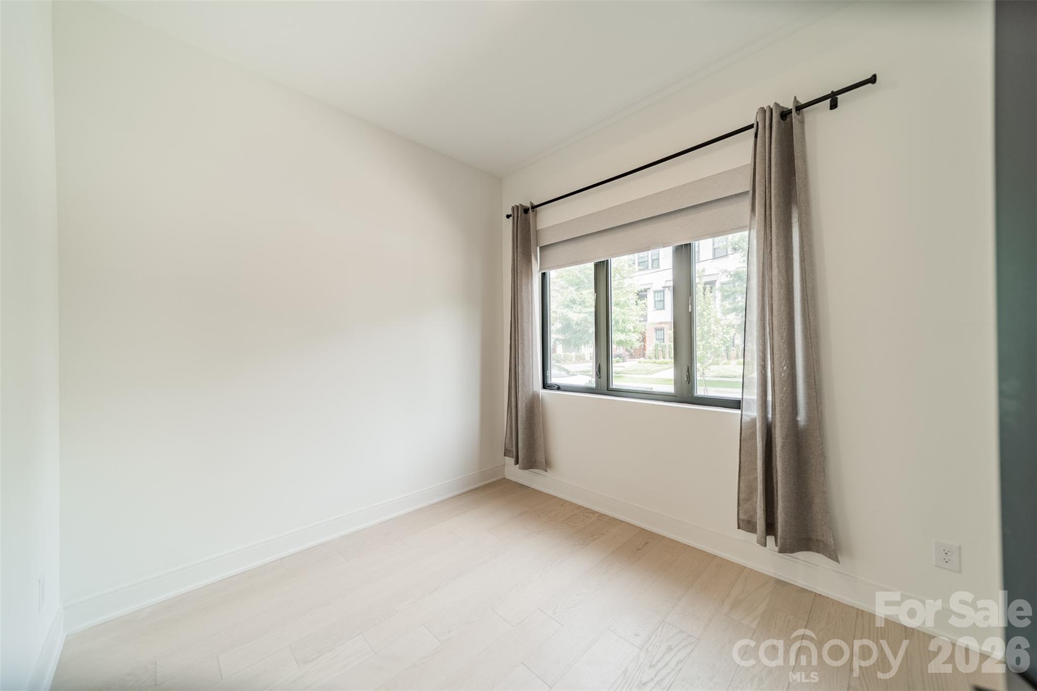 3305 Spencer Street Property Photo 5