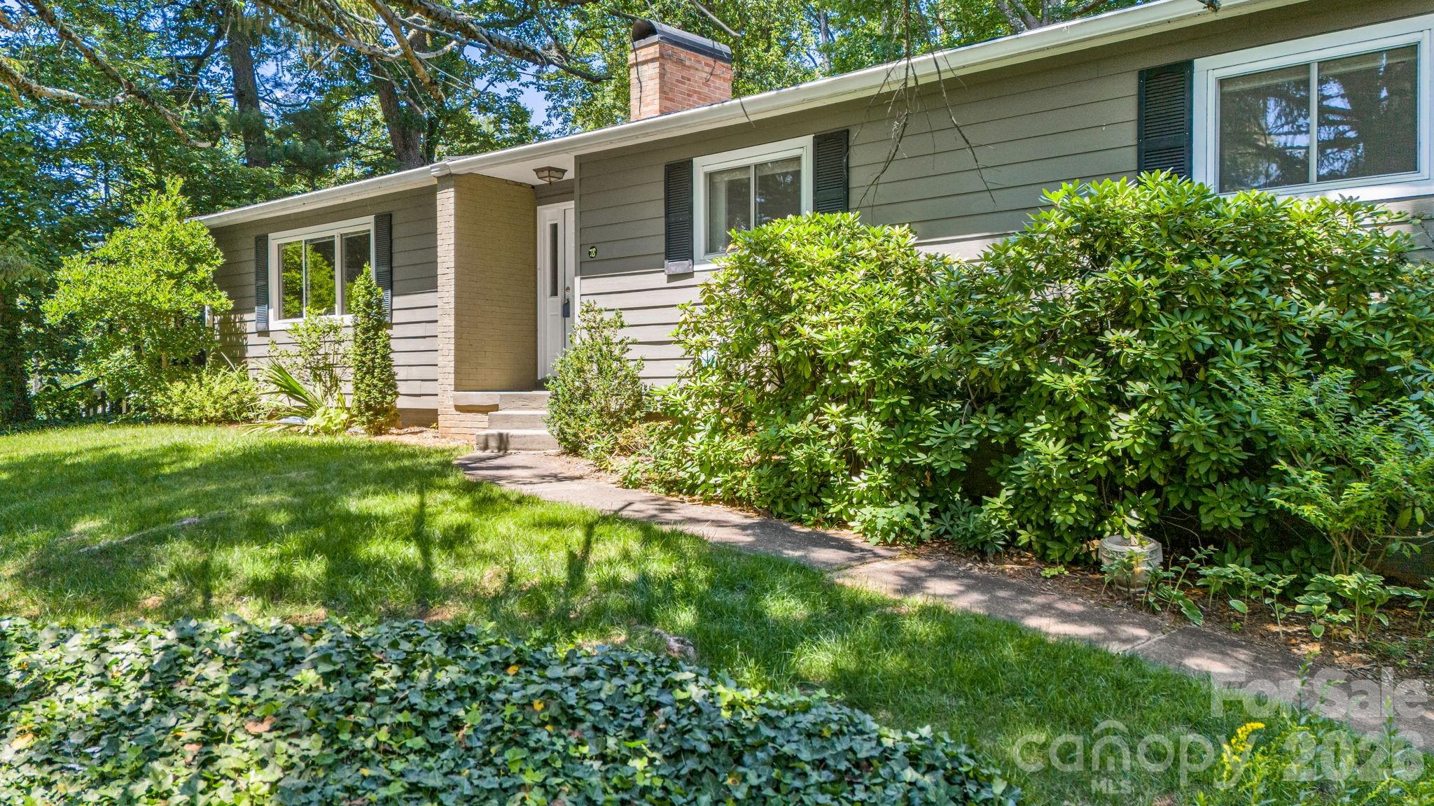 78 Grovewood Road Property Photo 5