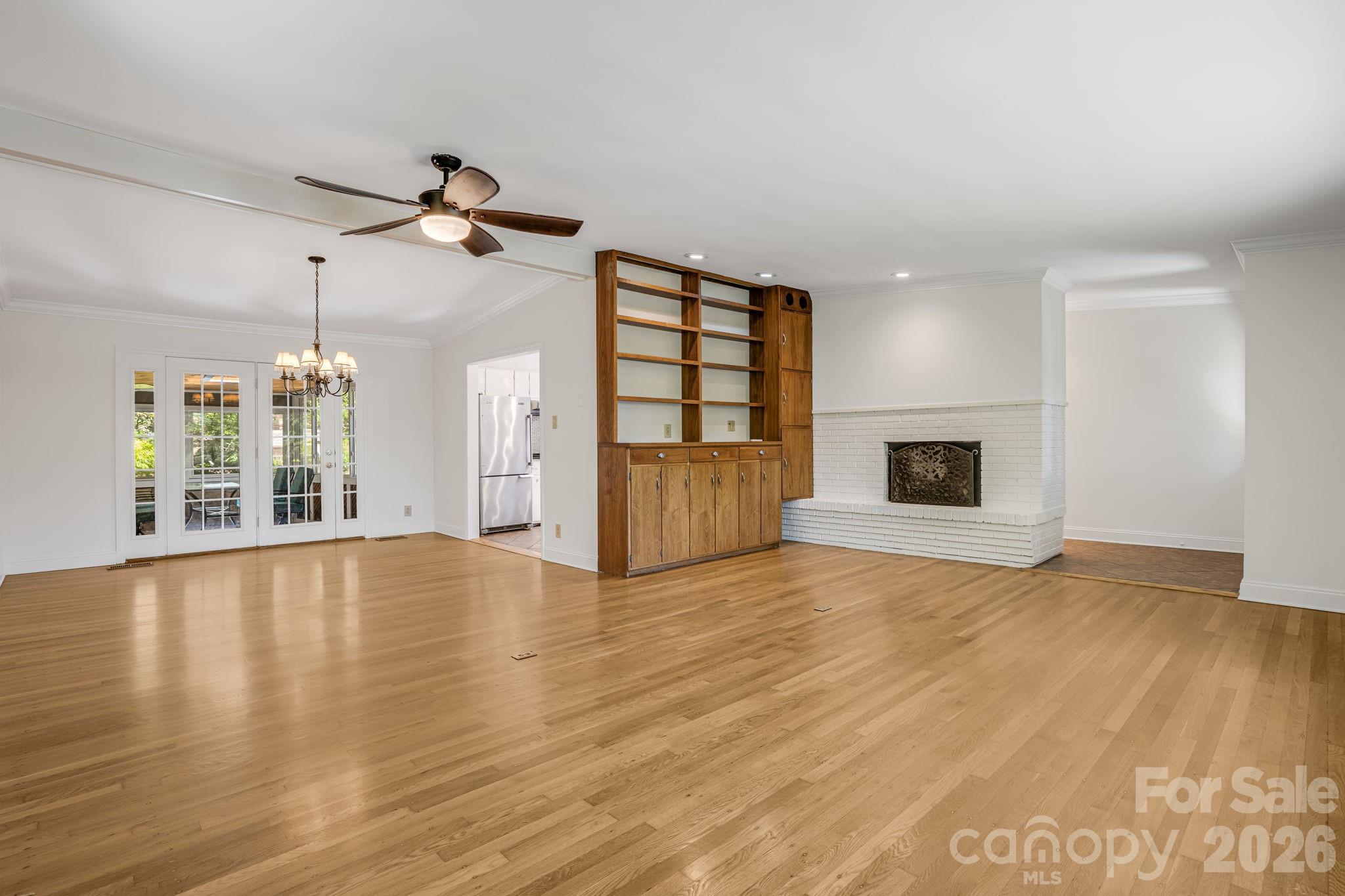 78 Grovewood Road Property Photo 6