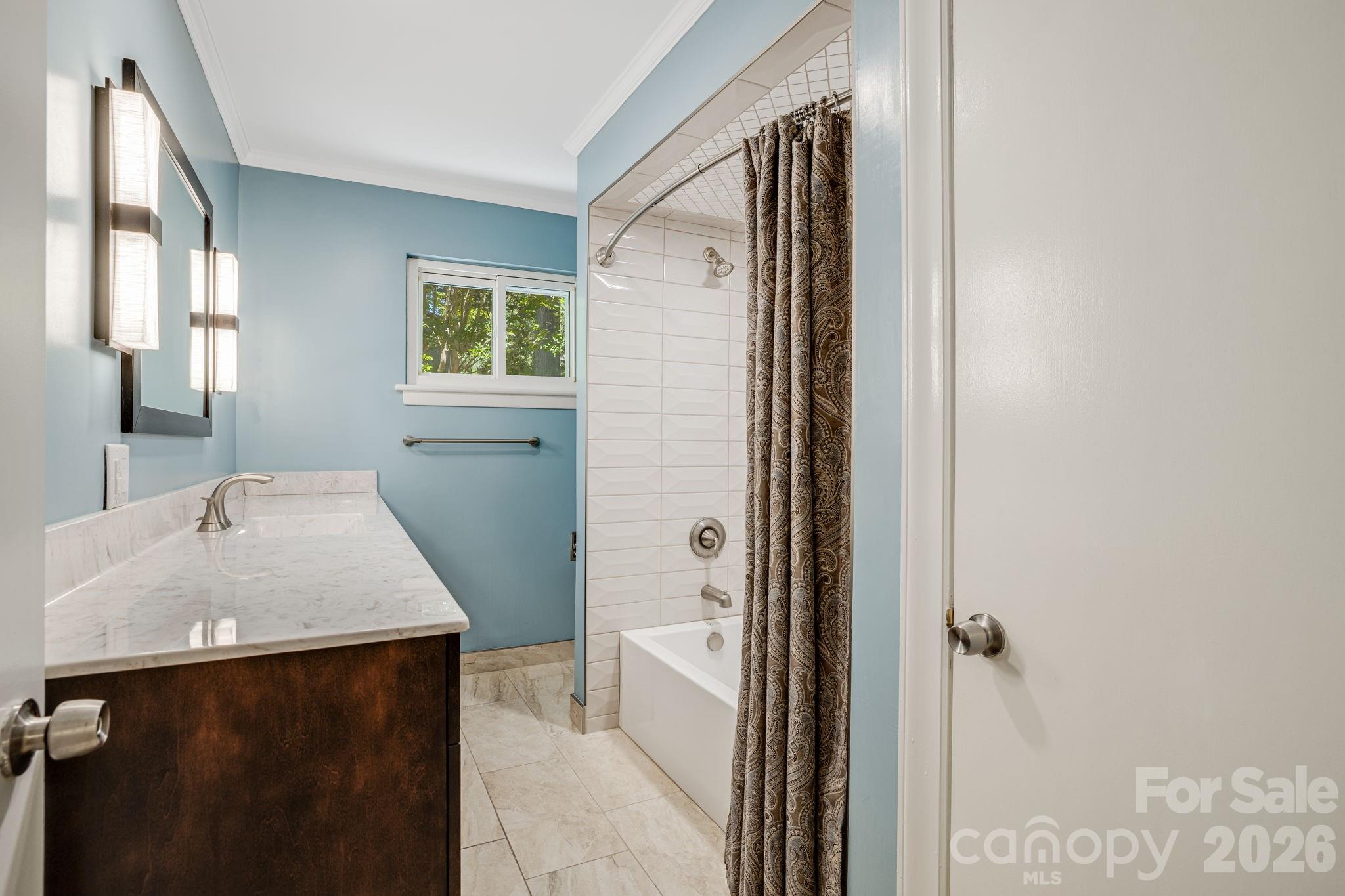 78 Grovewood Road Property Photo 14
