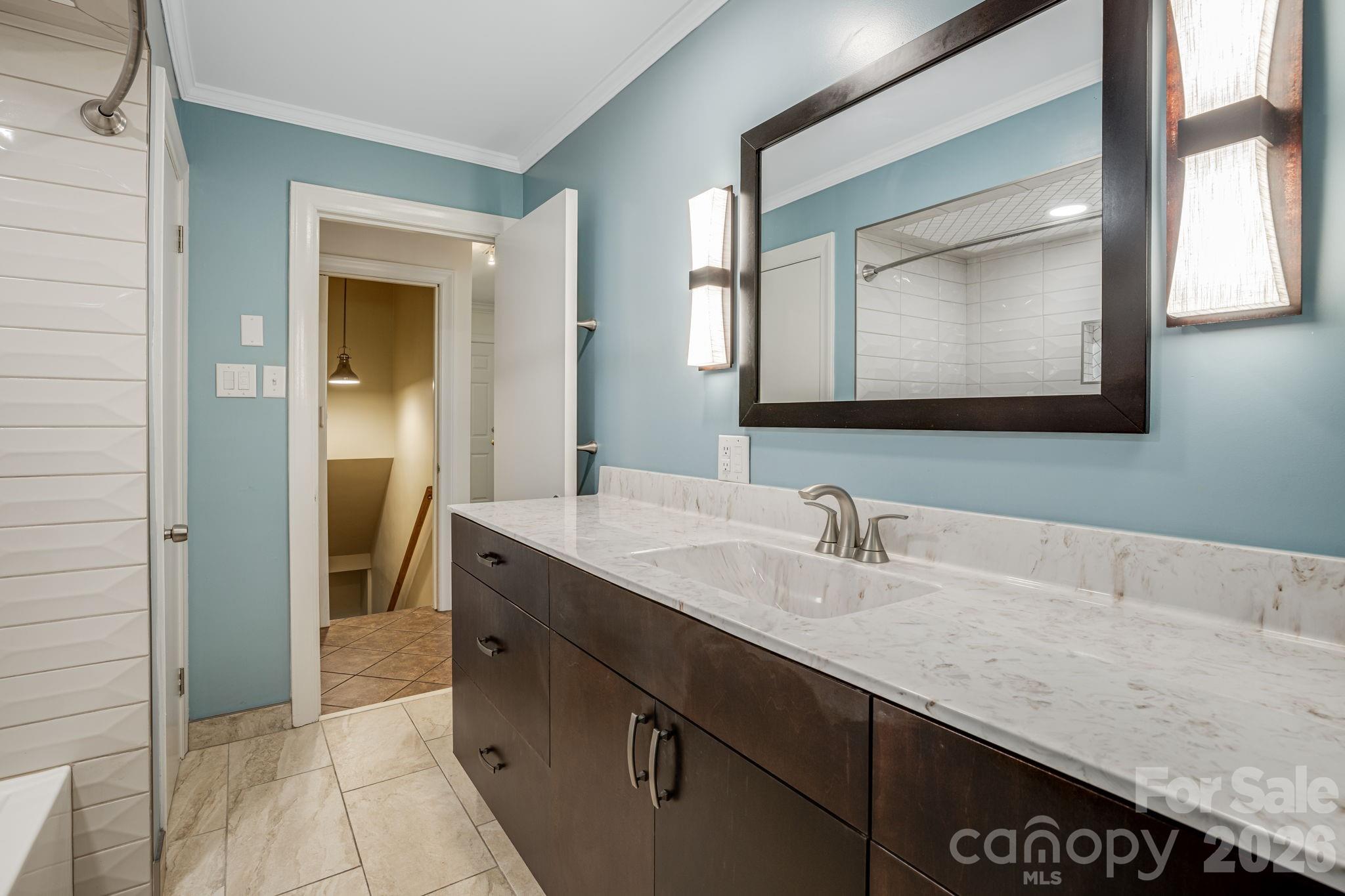78 Grovewood Road Property Photo 15