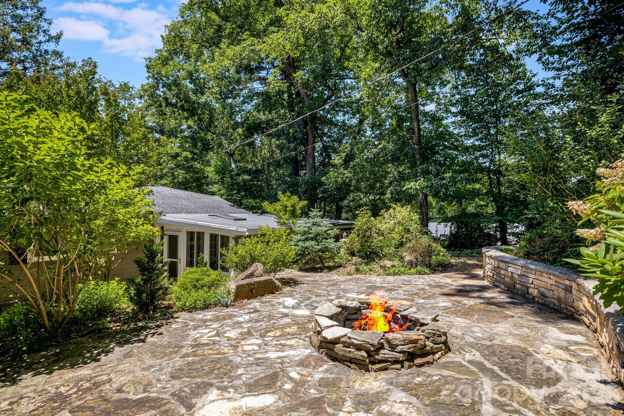 78 Grovewood Road Property Photo 32
