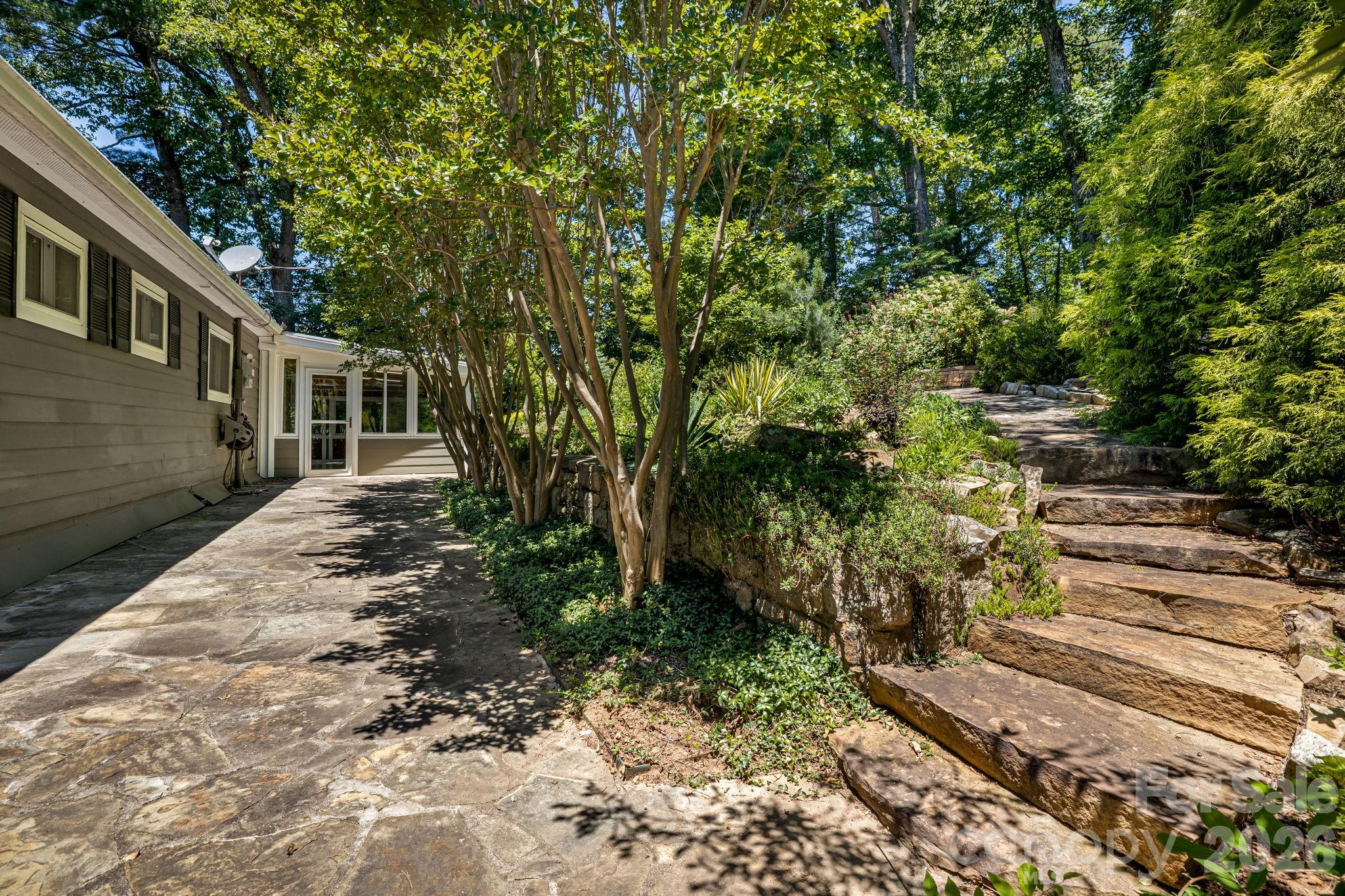 78 Grovewood Road Property Photo 34