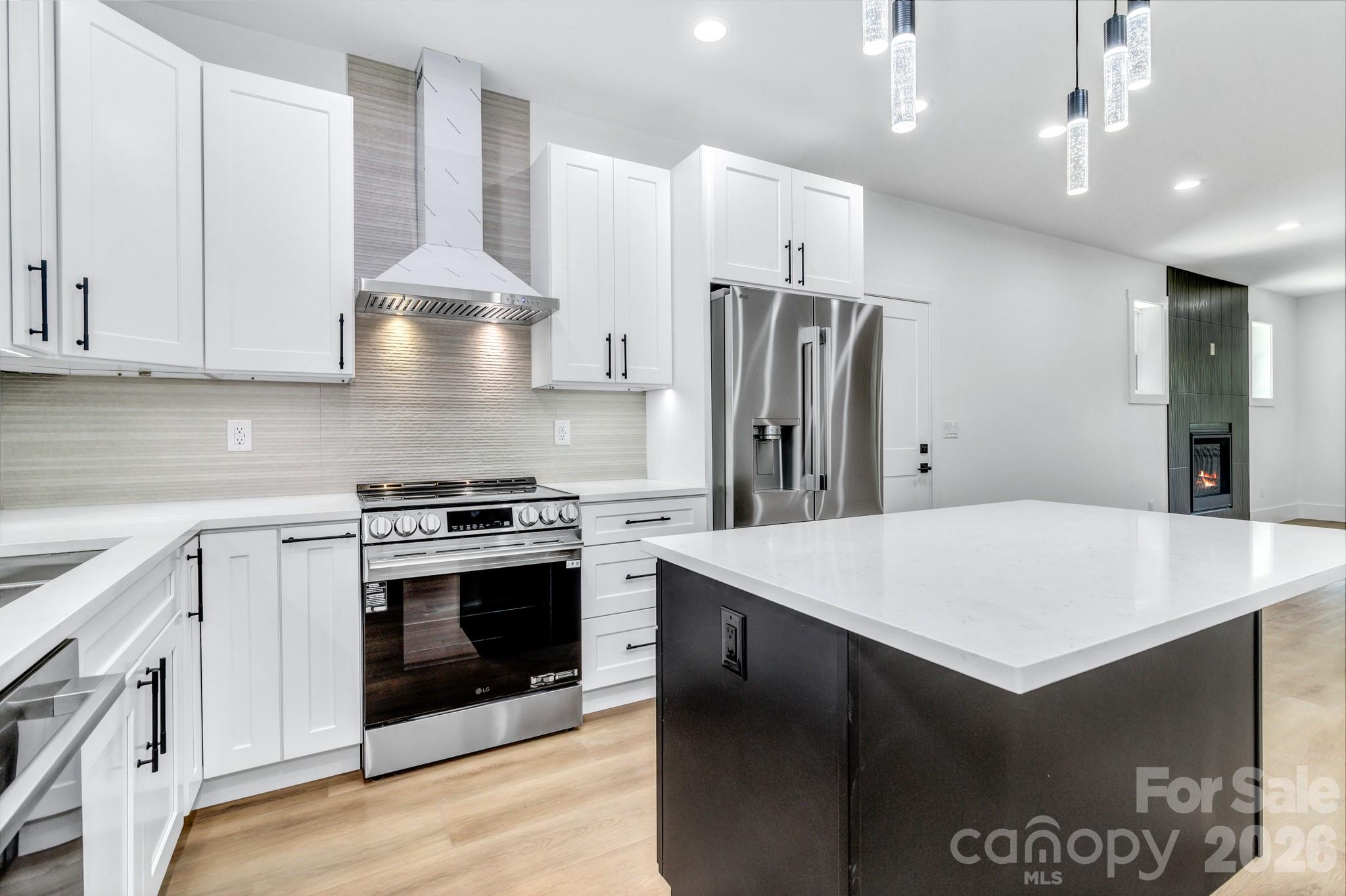 80 Goldenwood Lane Property Photo 11