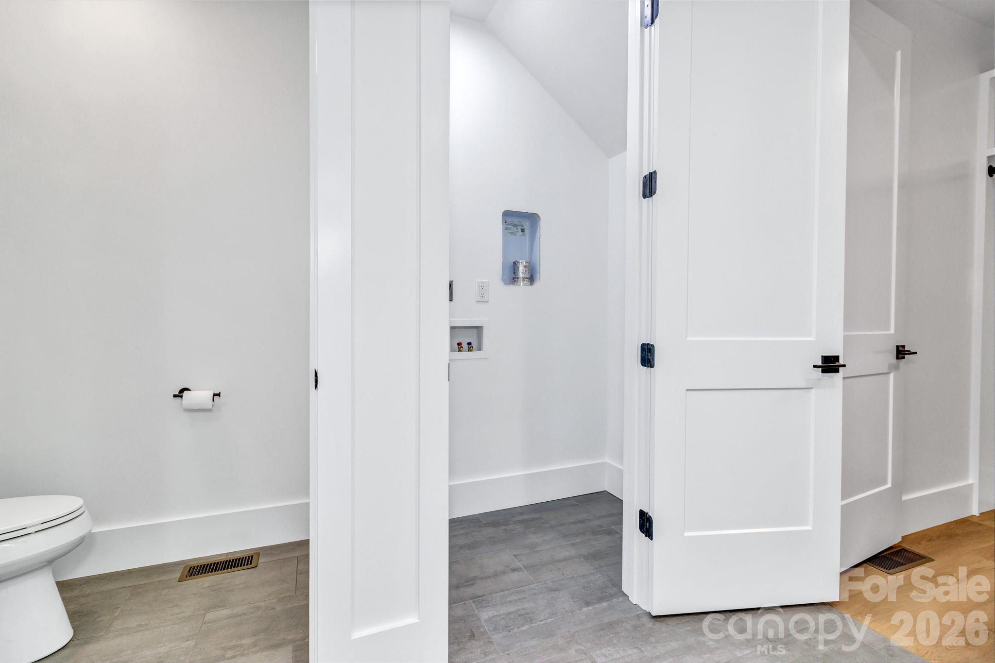 80 Goldenwood Lane Property Photo 20