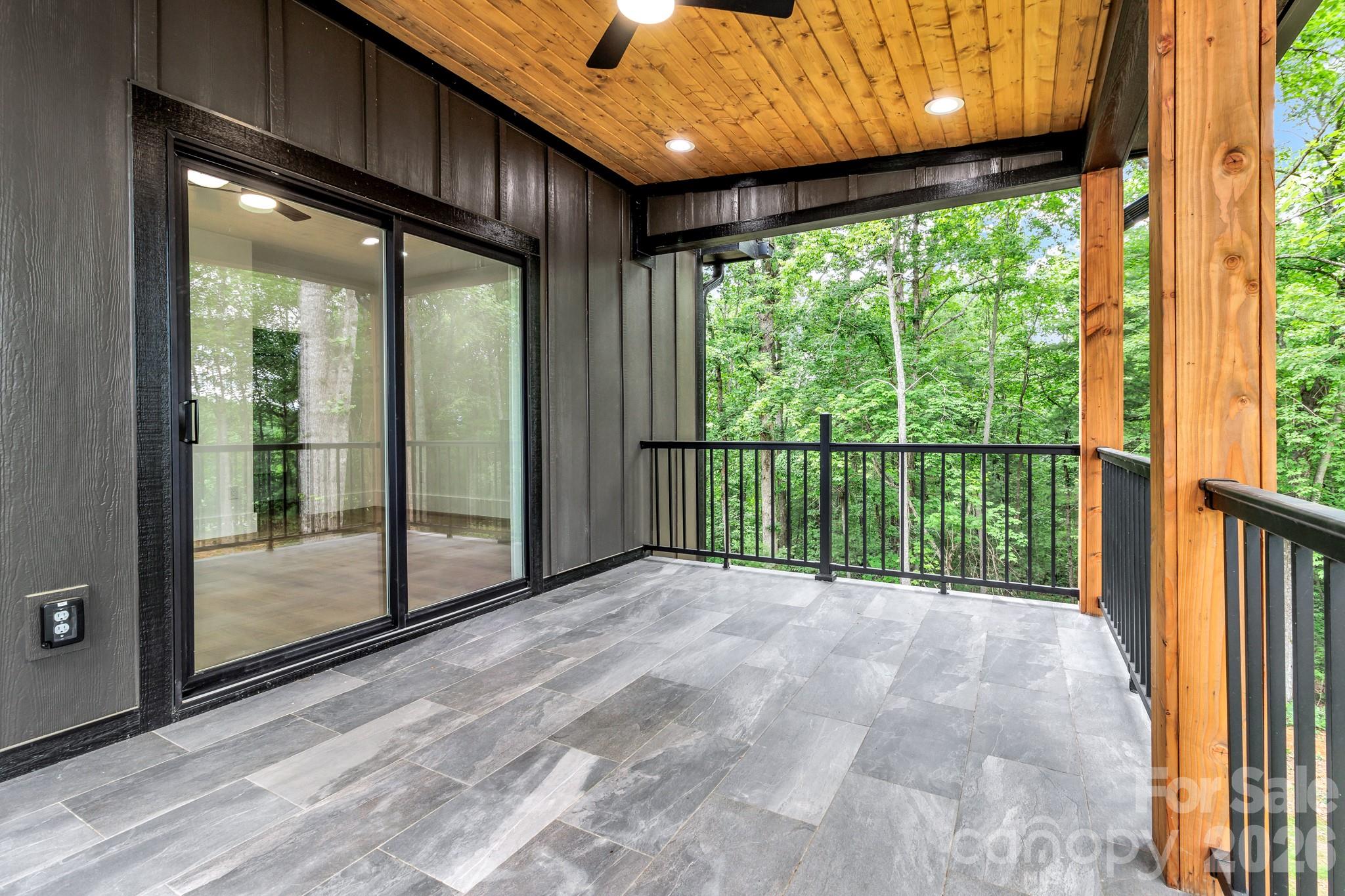 80 Goldenwood Lane Property Photo 28