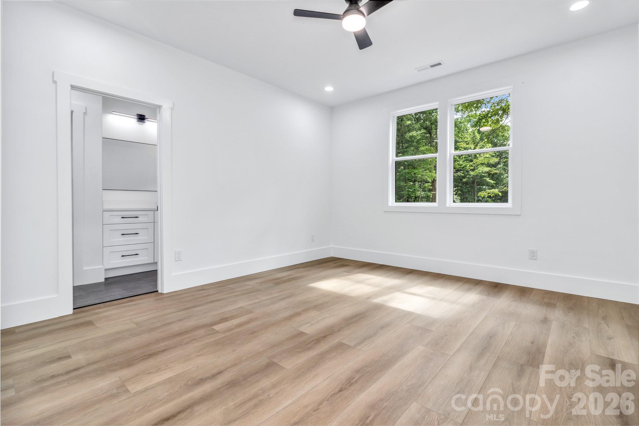 80 Goldenwood Lane Property Photo 29