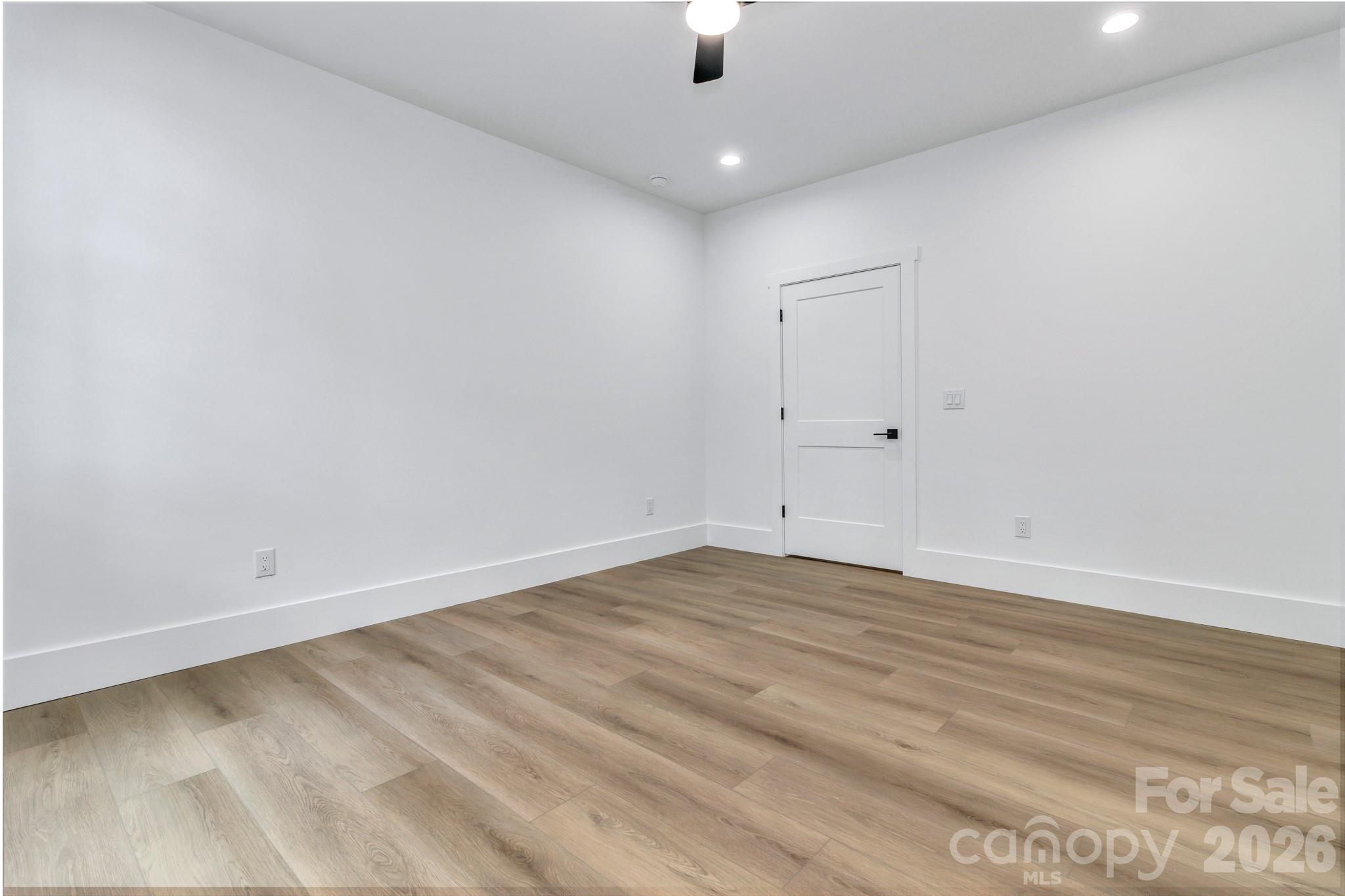 80 Goldenwood Lane Property Photo 34