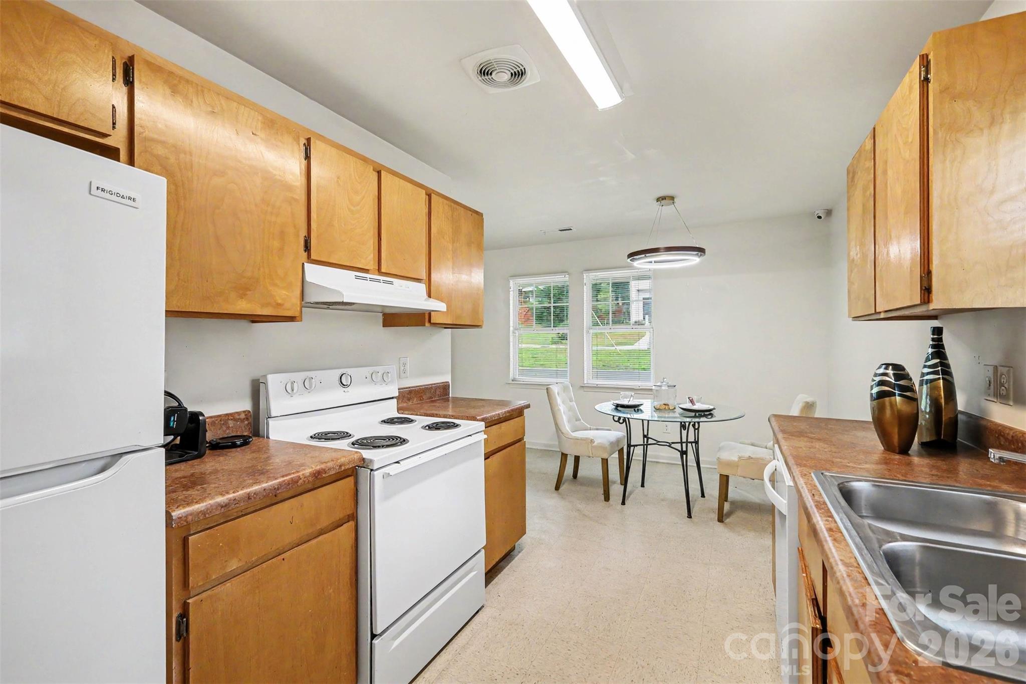 3608 Corbett Street Property Photo 10