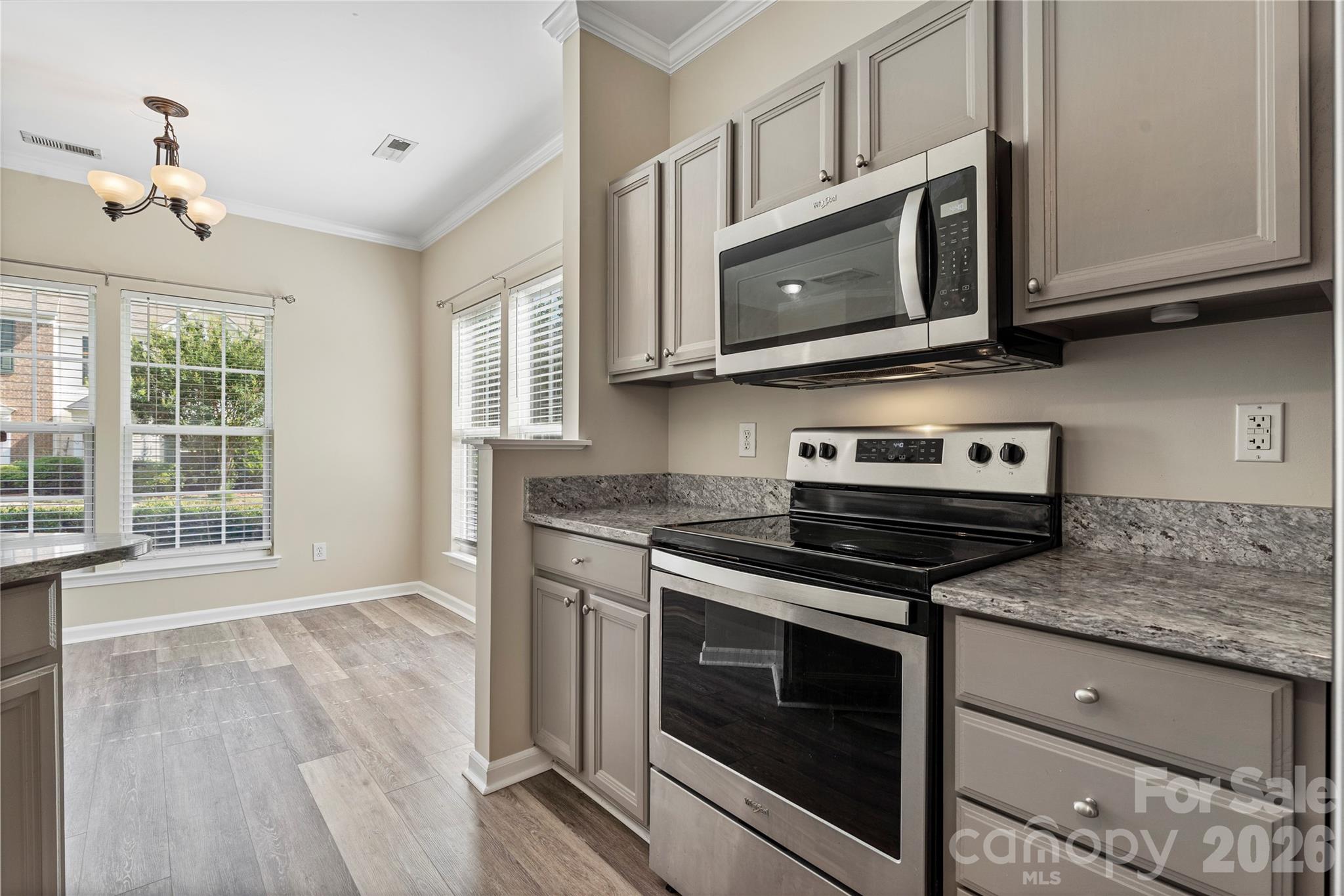 12353 Jessica Place Property Photo 6