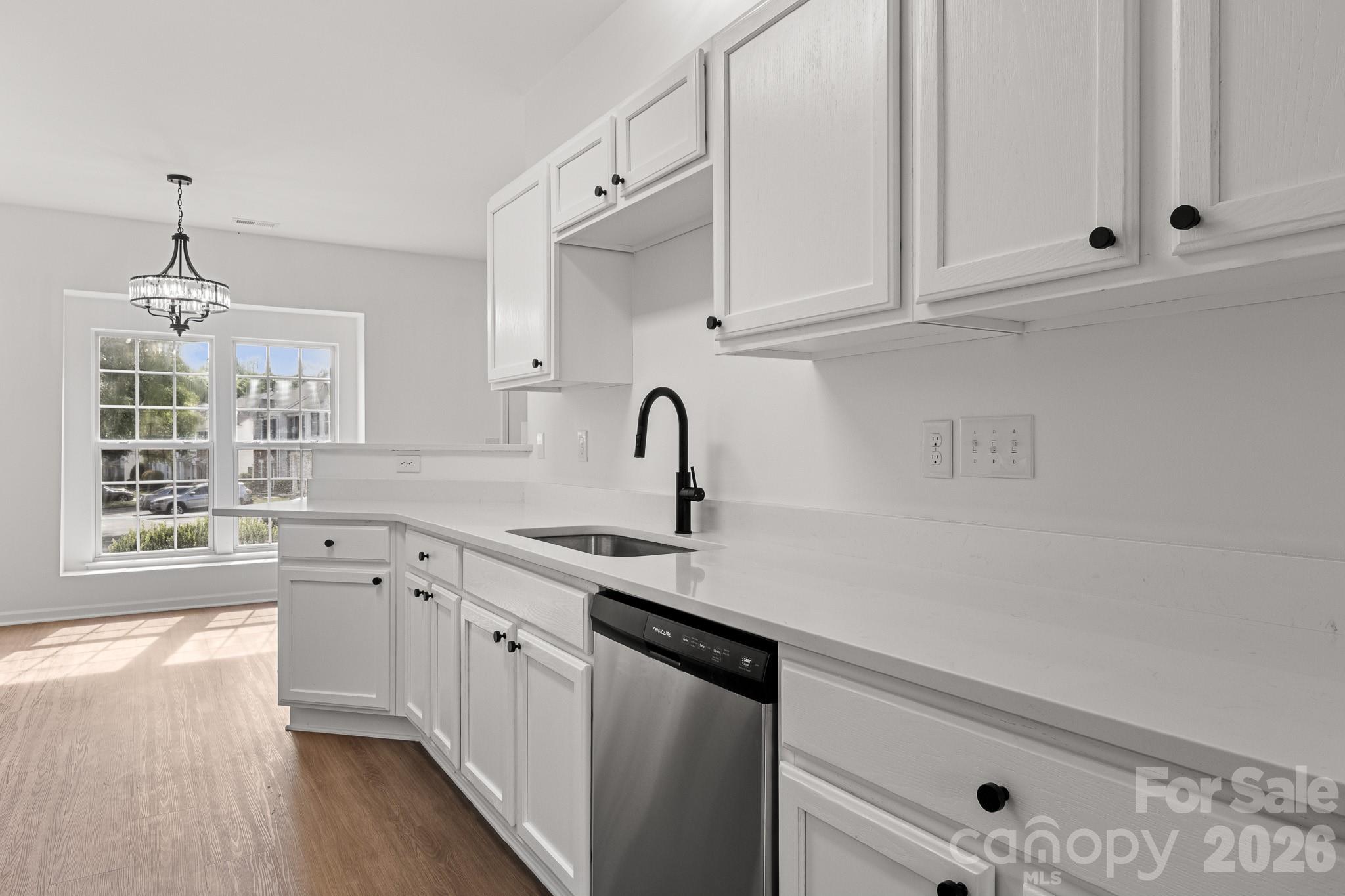 12557 Jessica Place Property Photo 9