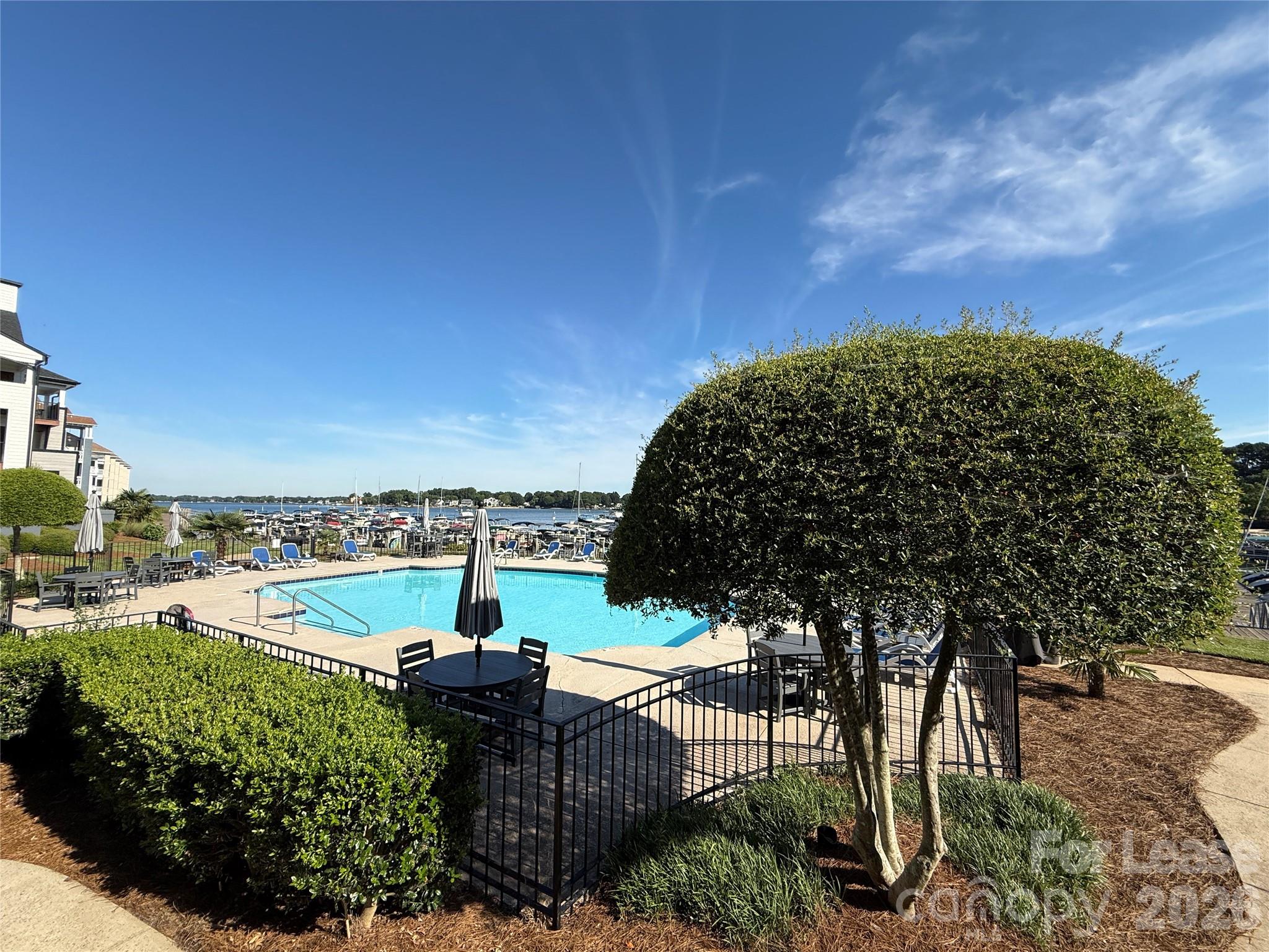 18733 Vineyard Point Lane Property Photo 1