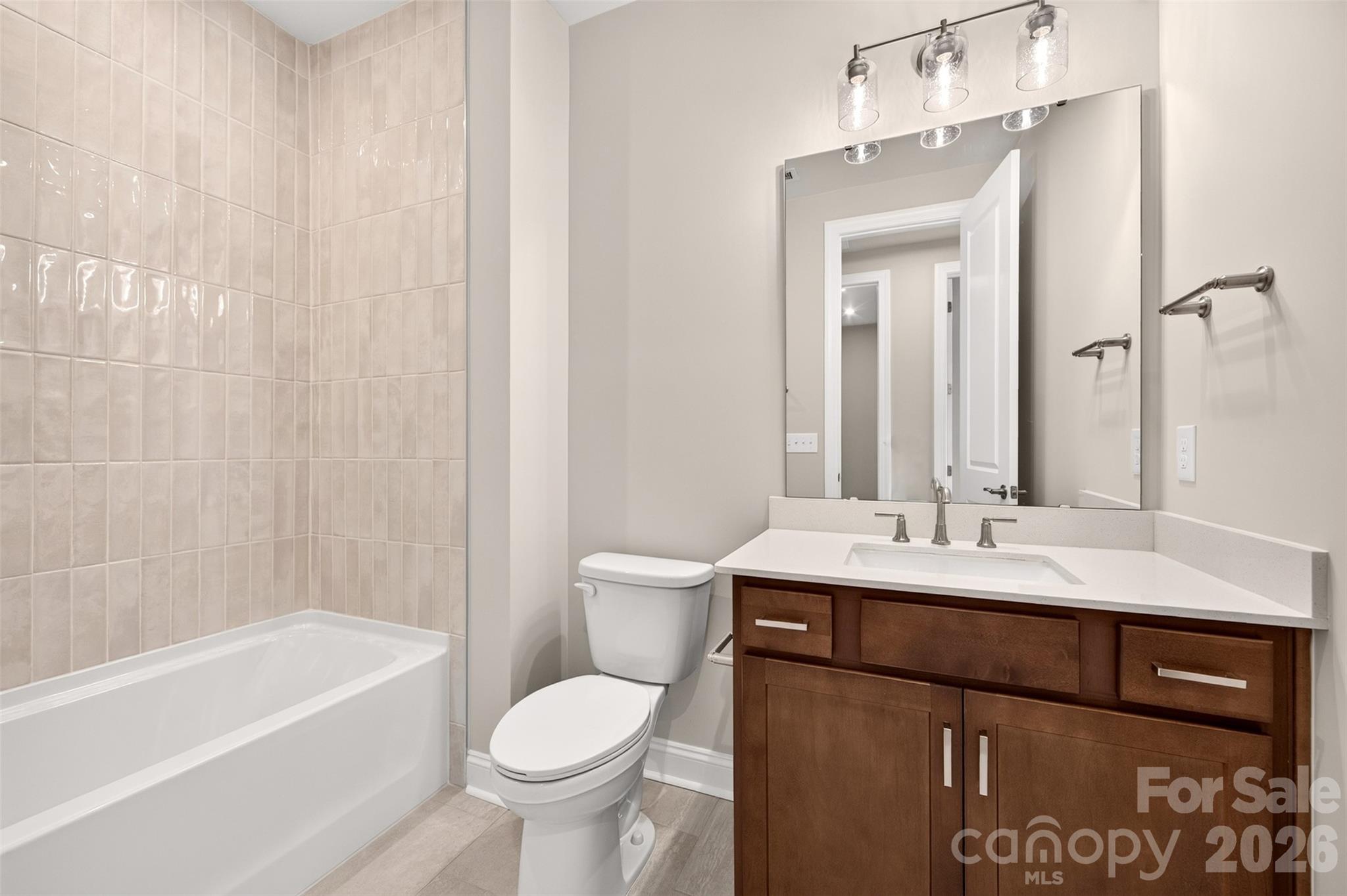 6008 Yellow Buckeye Drive Property Photo 26