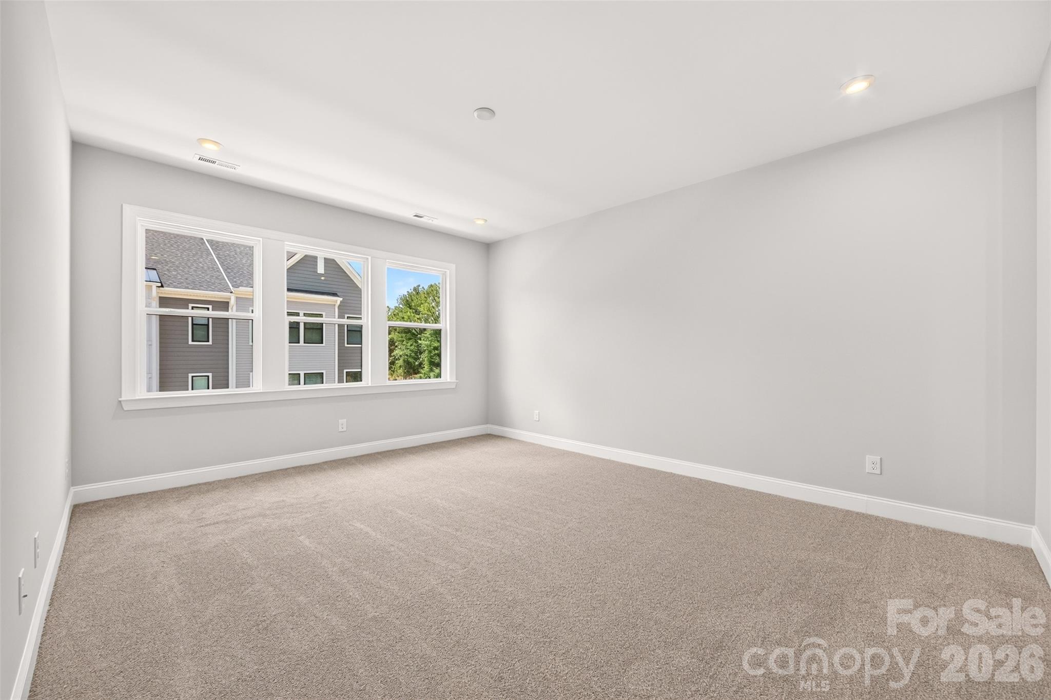 6008 Yellow Buckeye Drive Property Photo 32