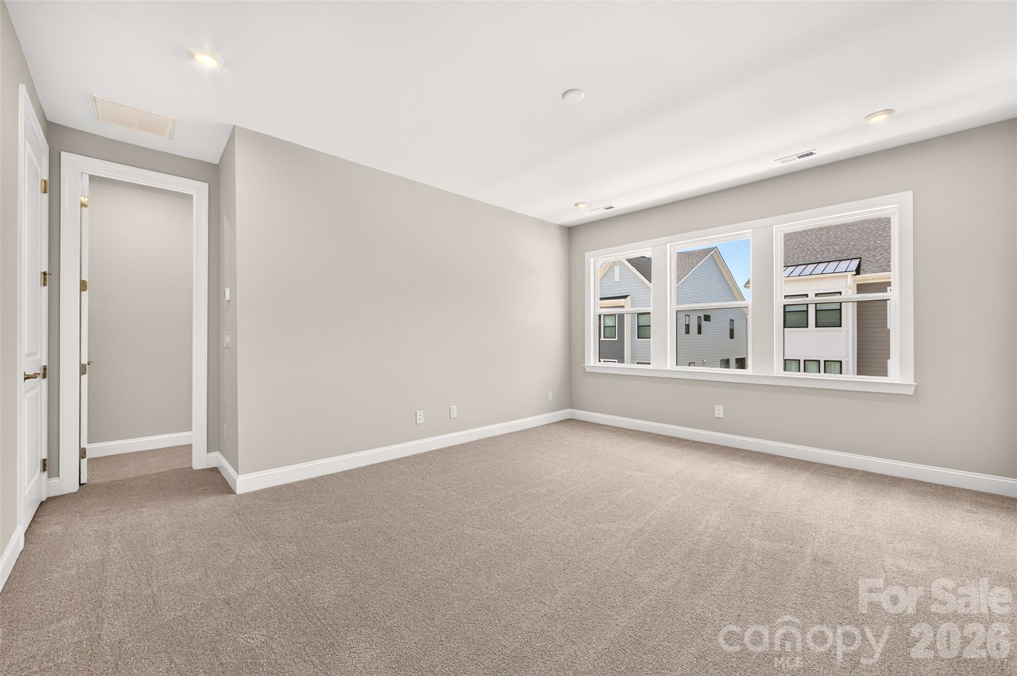 6008 Yellow Buckeye Drive Property Photo 34