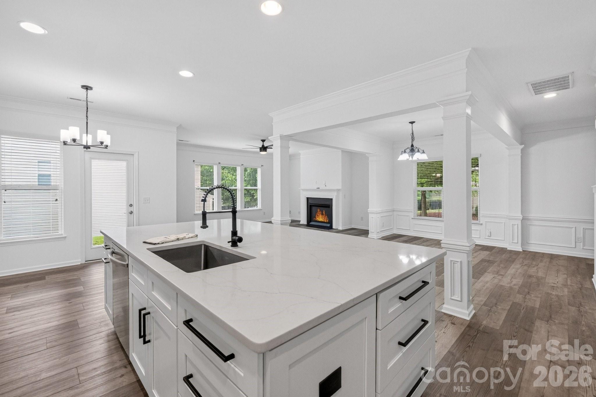 3702 Park South Station Boulevard Property Photo 11