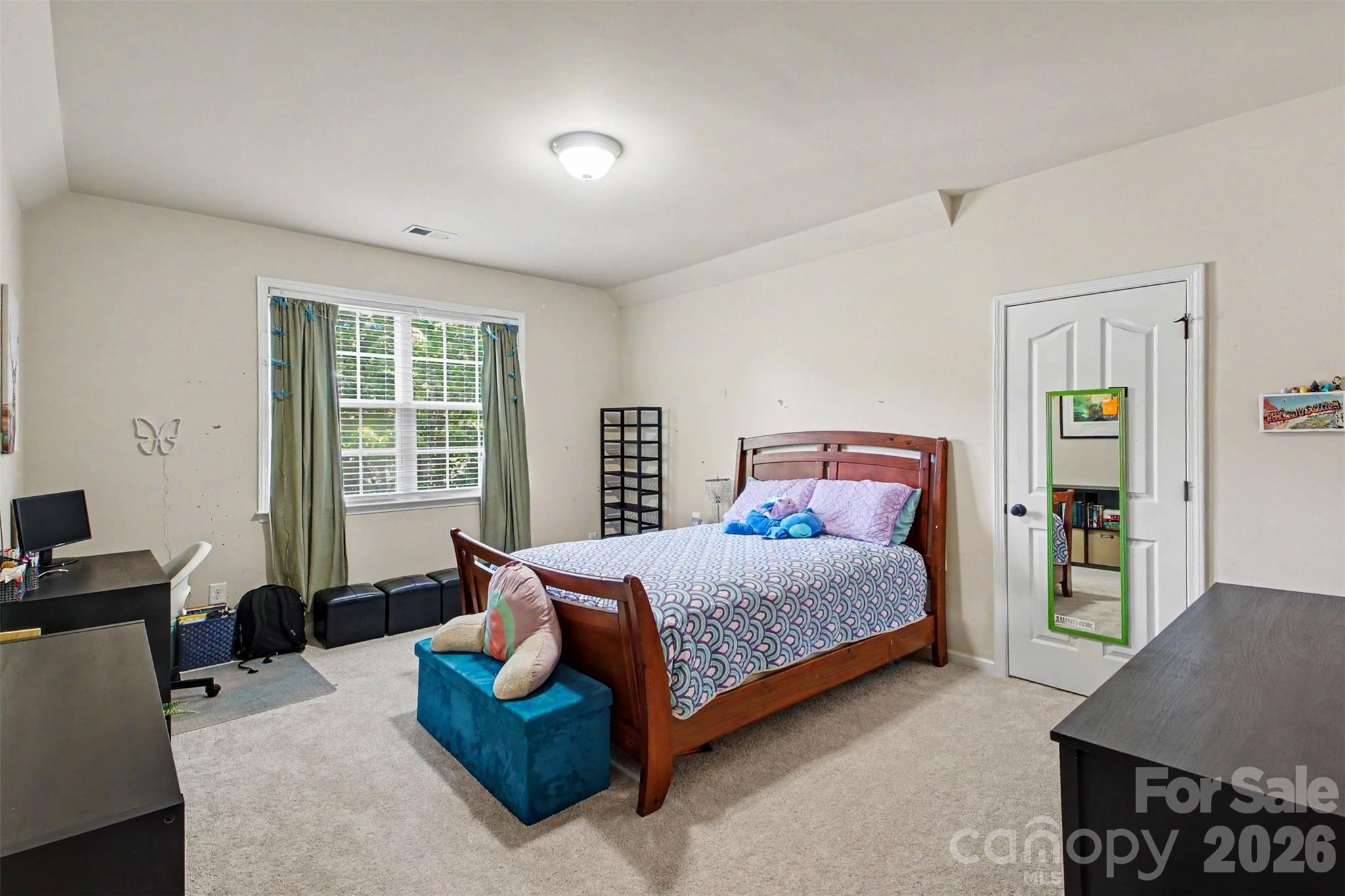 1008 Hawker Road Property Photo 33