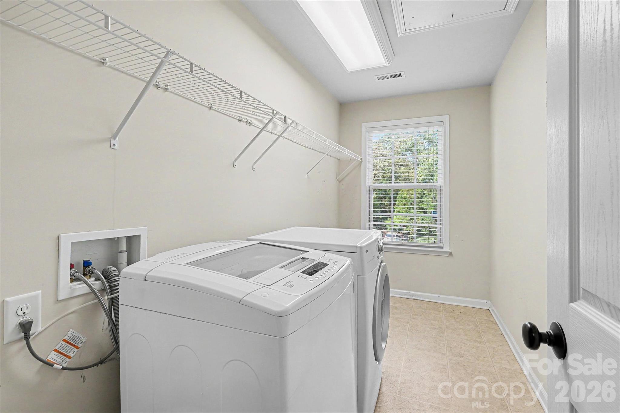 1008 Hawker Road Property Photo 37