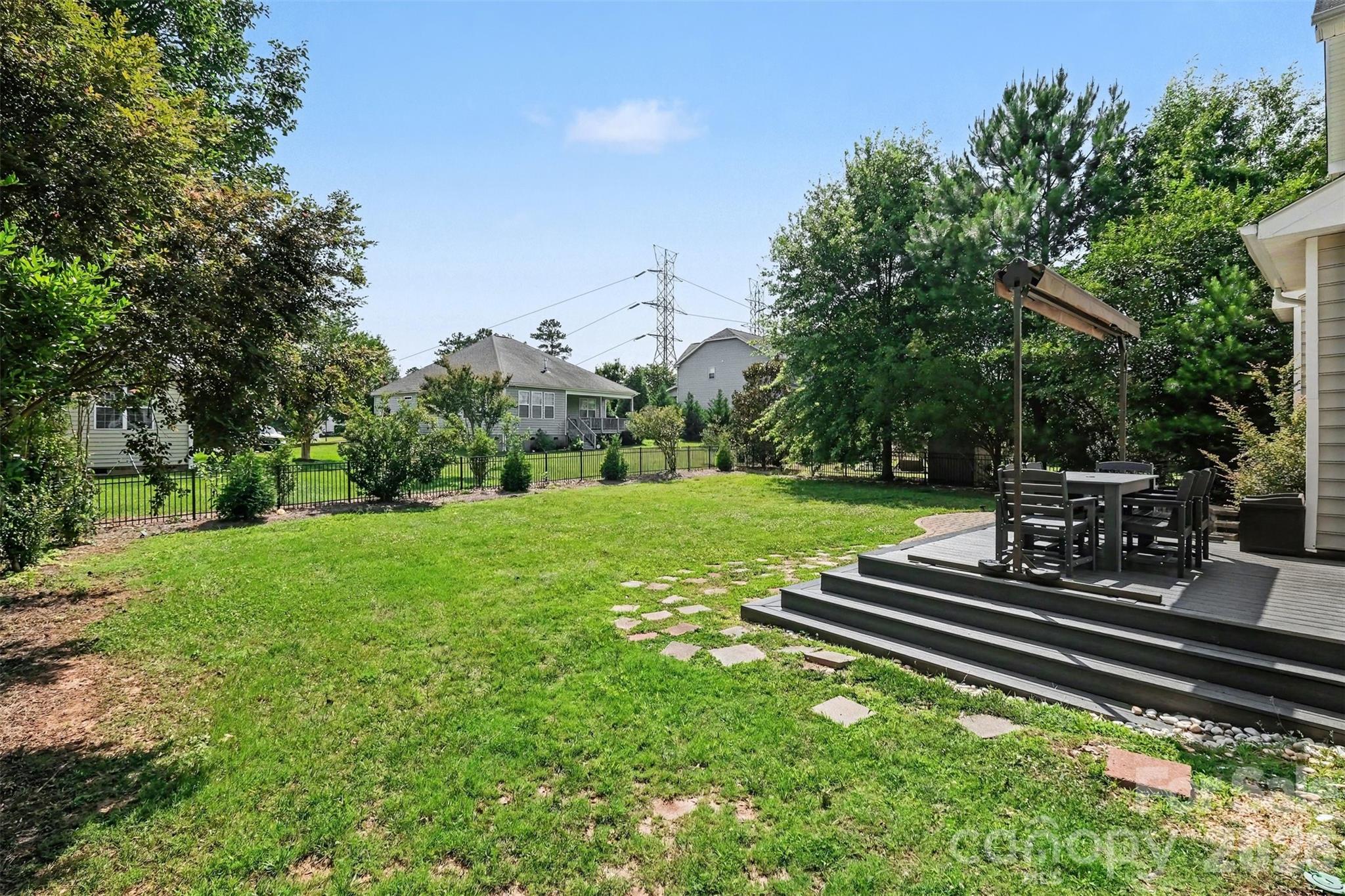 1008 Hawker Road Property Photo 38