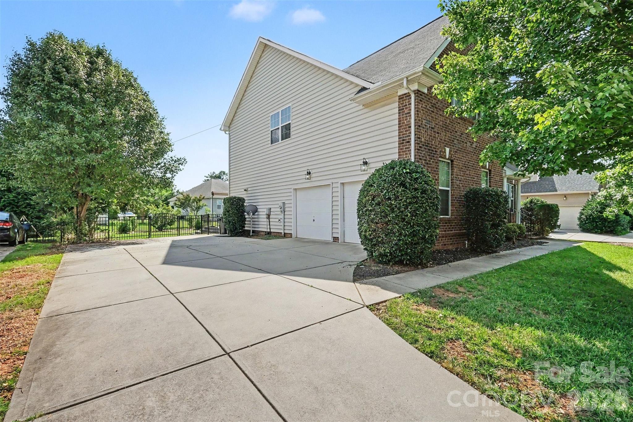 1008 Hawker Road Property Photo 42
