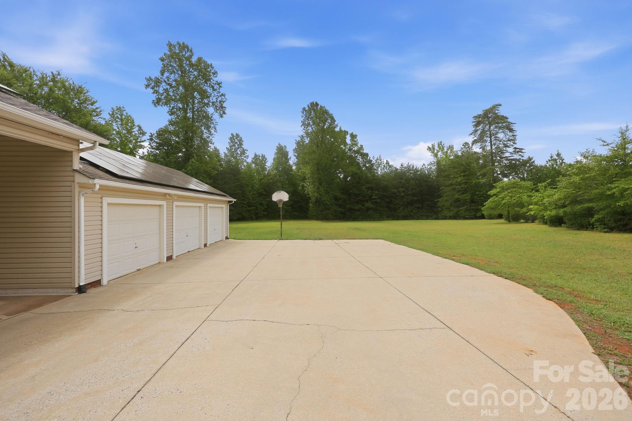 555 Brown Acres Road Property Photo 3