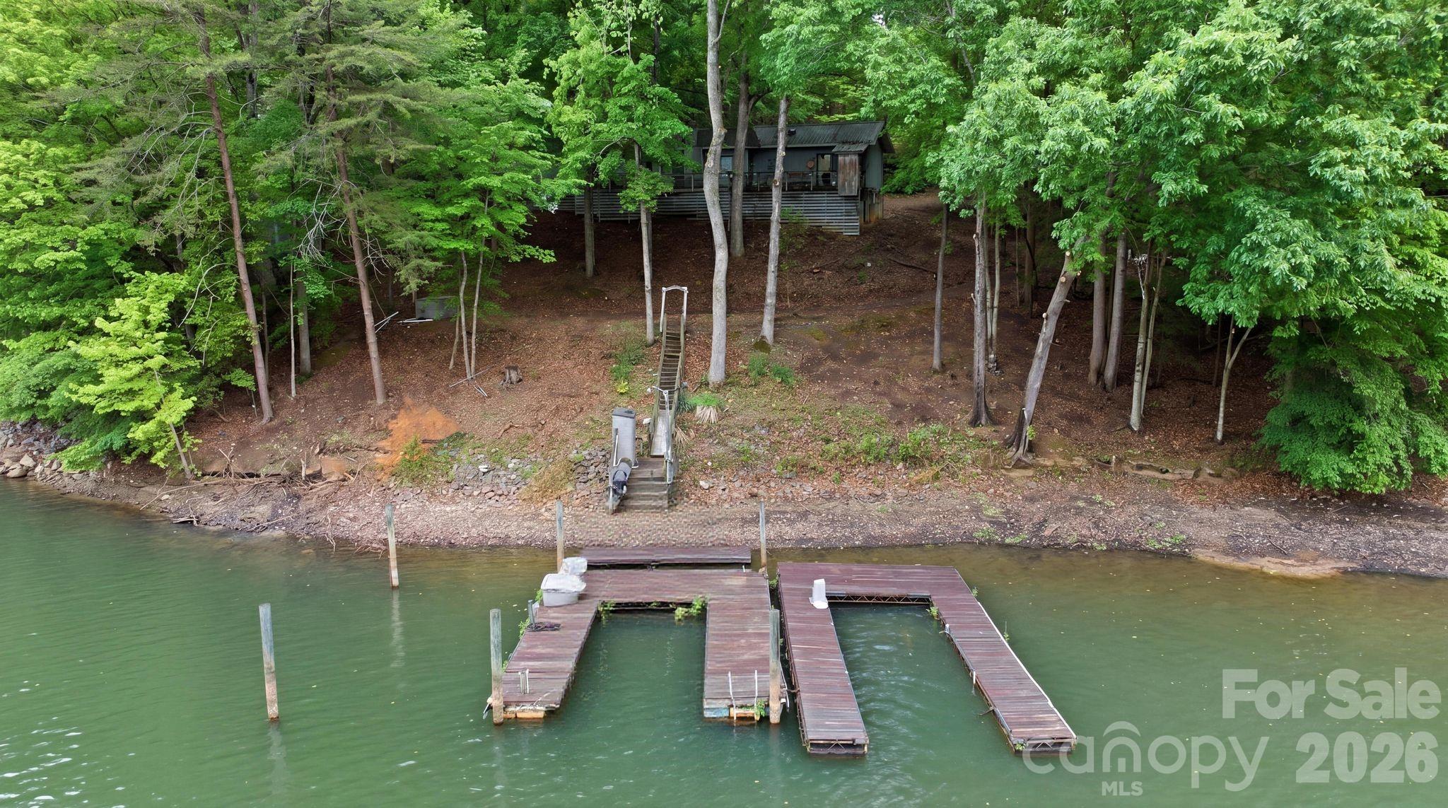 142 Seekirk Drive Property Photo 5