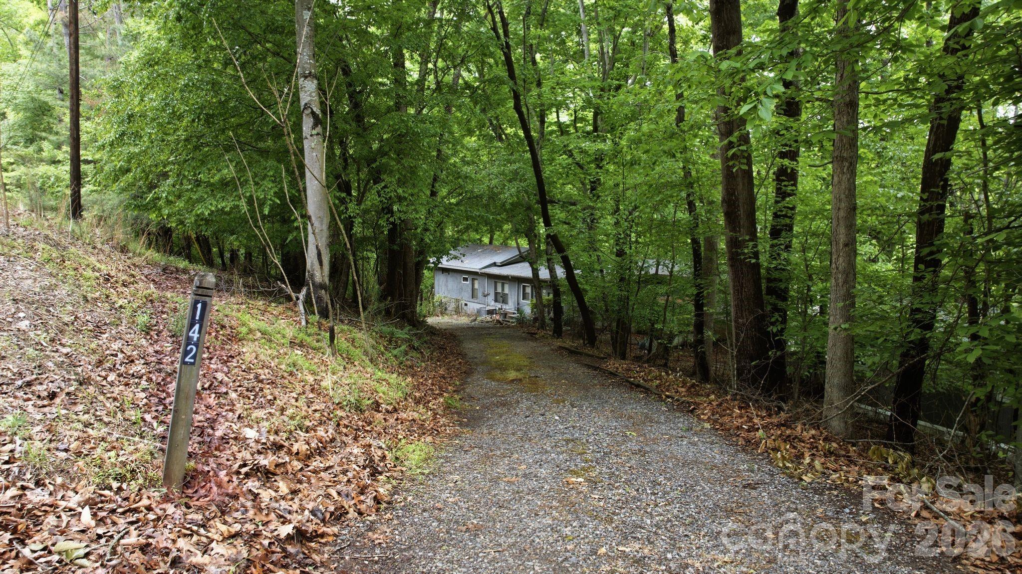 142 Seekirk Drive Property Photo 10