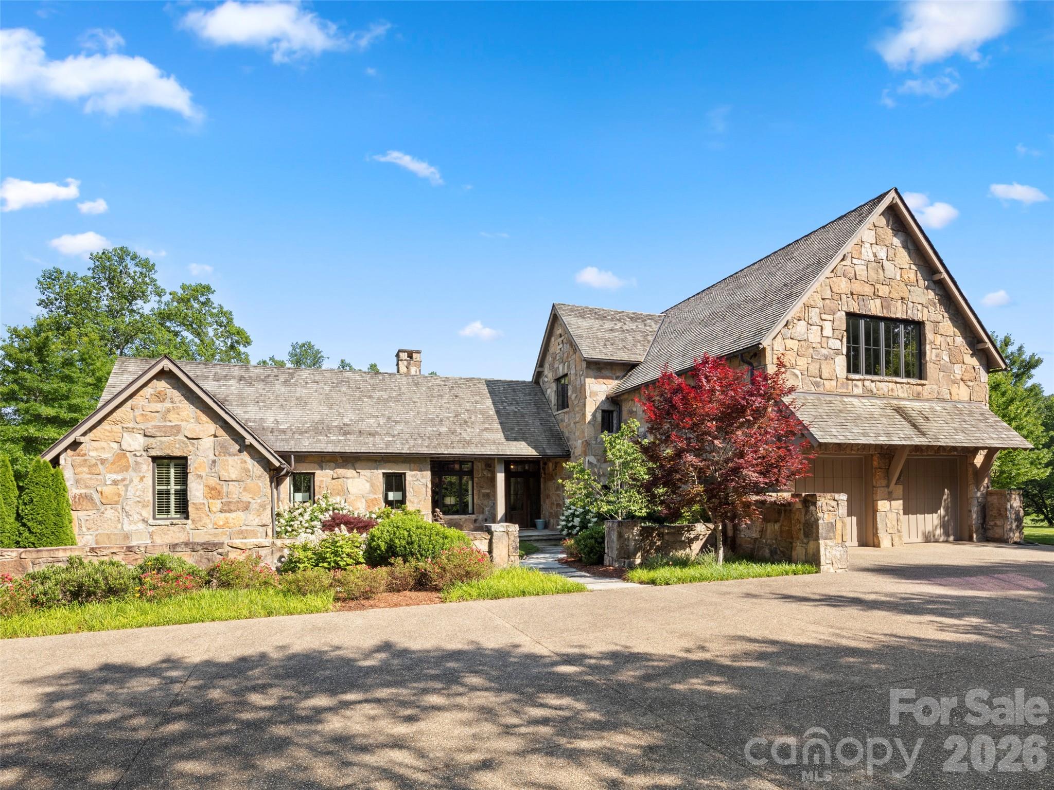 332 Walnut Valley Parkway Property Photo 3