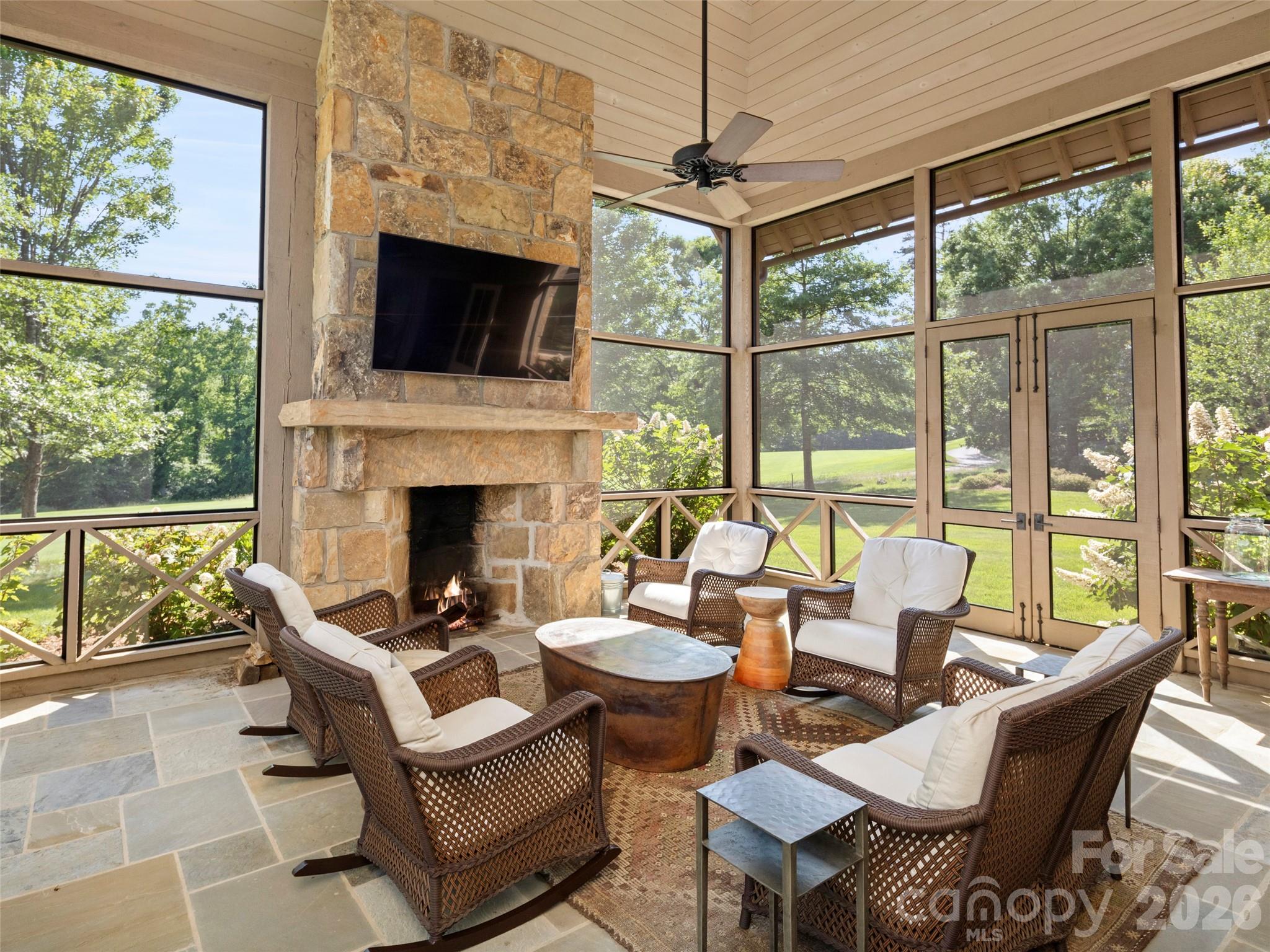 332 Walnut Valley Parkway Property Photo 17