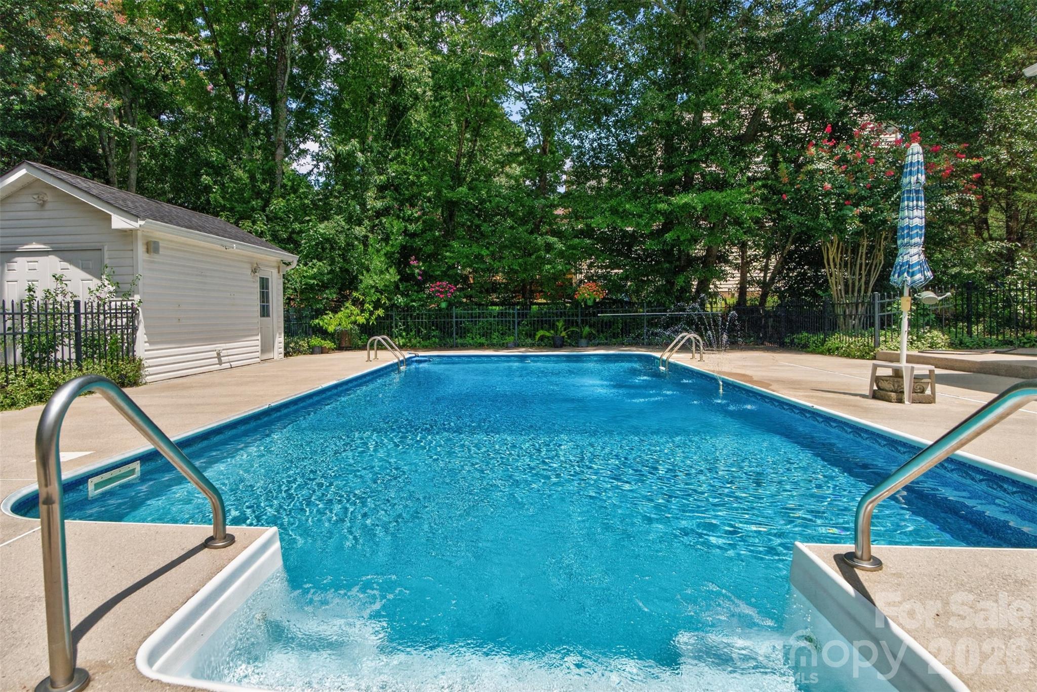 204 Whitegrove Drive Property Photo 28