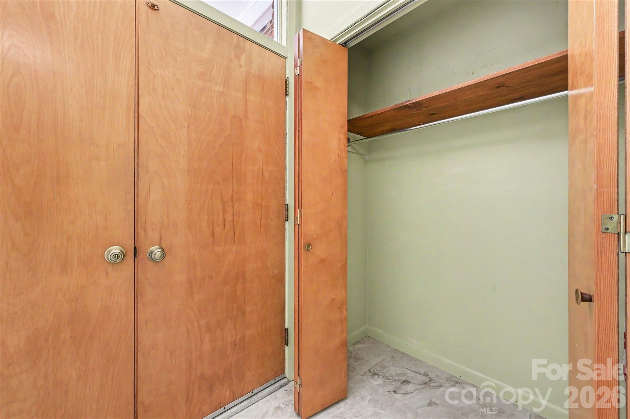 207 Sills Drive Property Photo 19