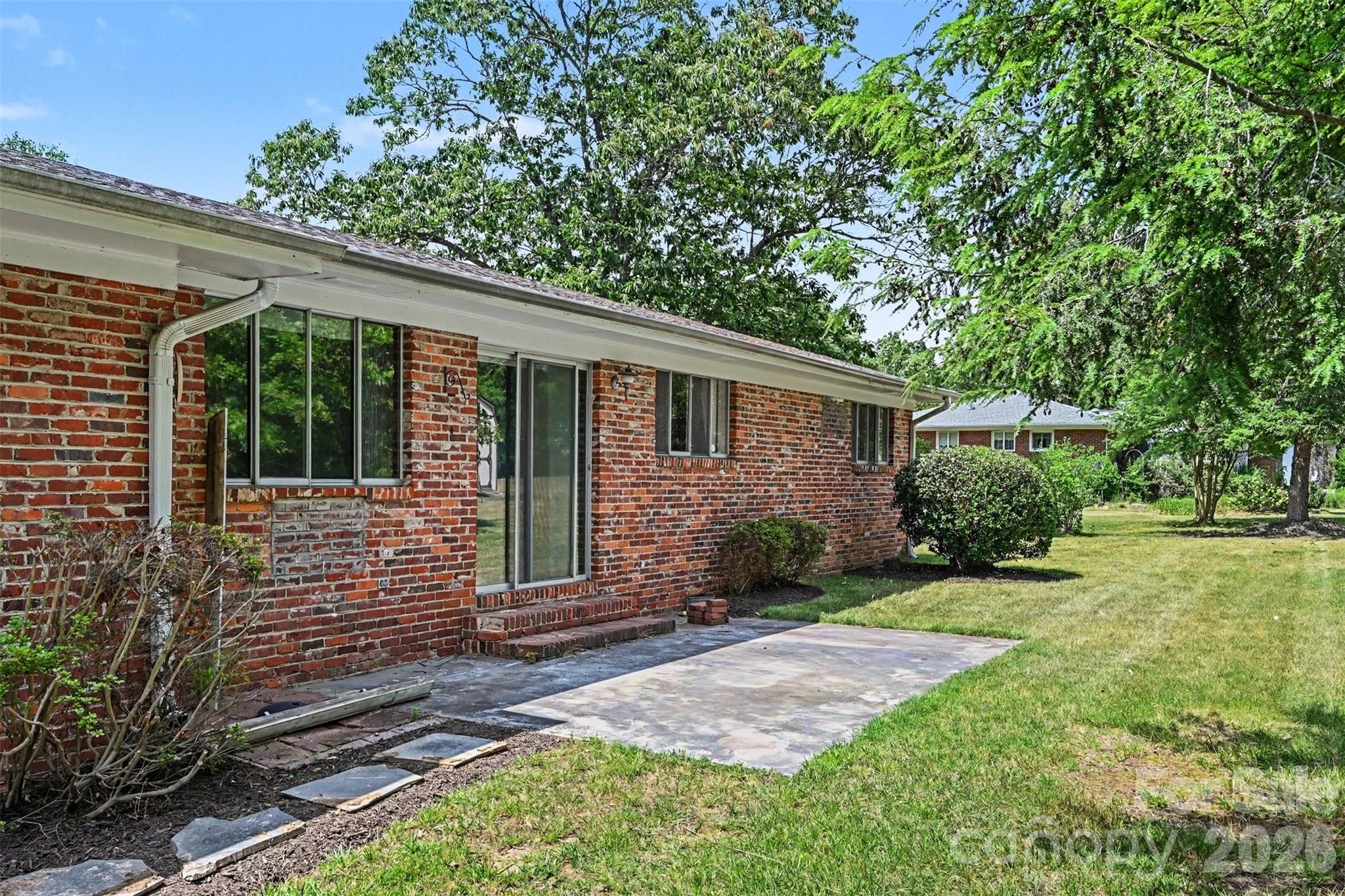 207 Sills Drive Property Photo 33