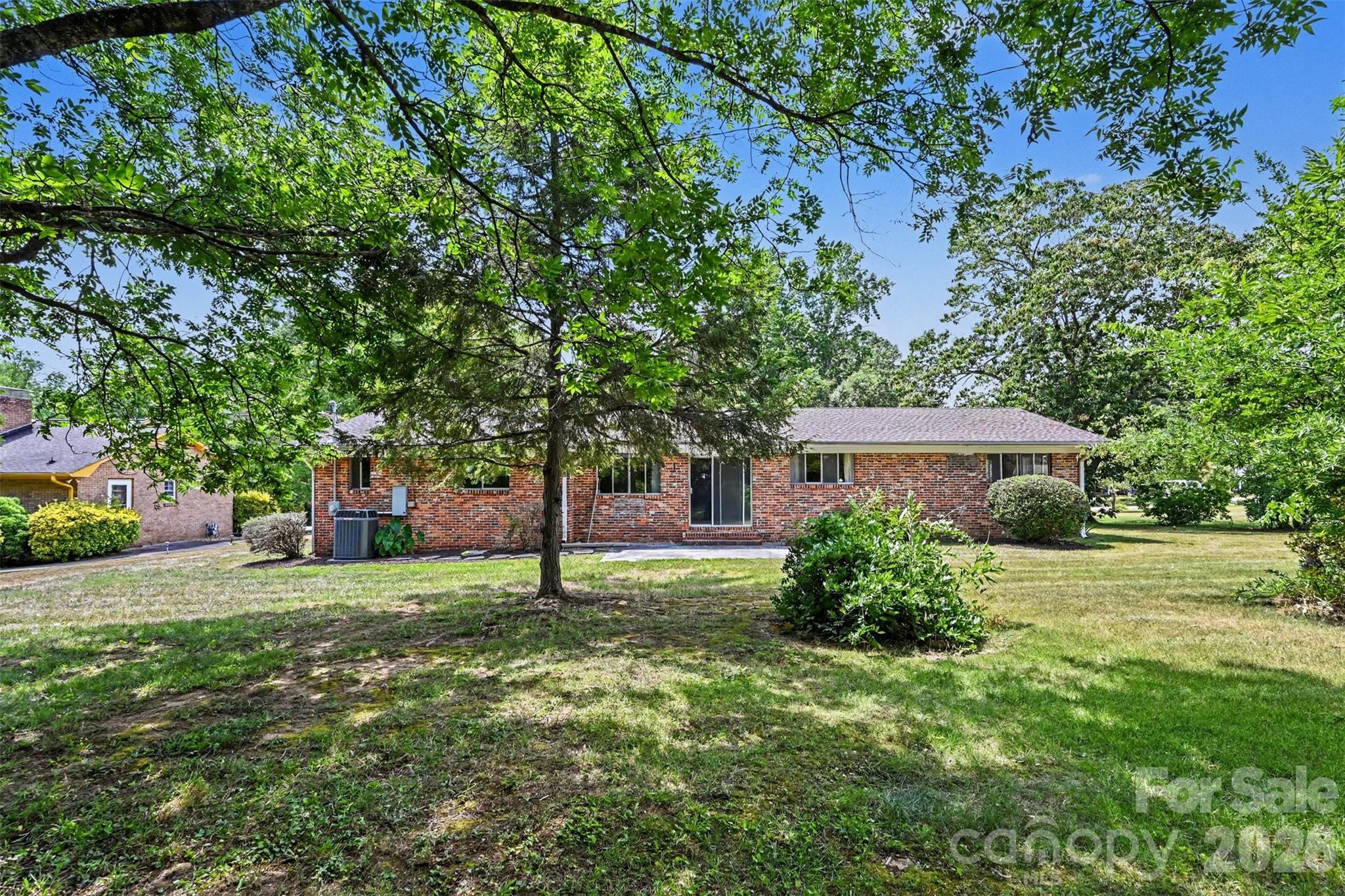 207 Sills Drive Property Photo 34