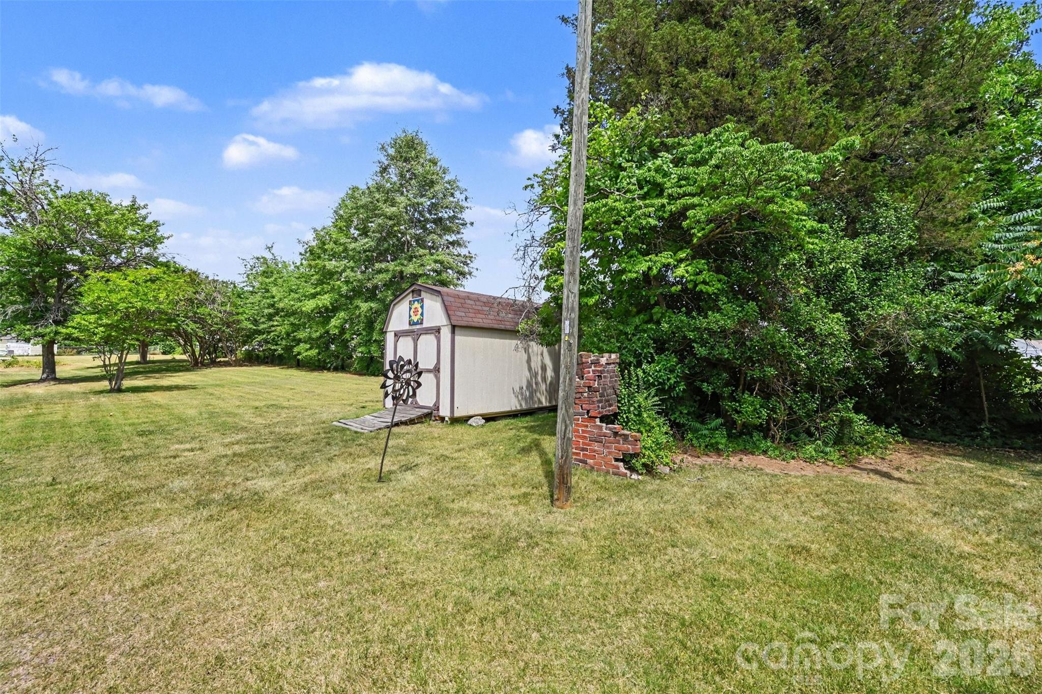 207 Sills Drive Property Photo 35
