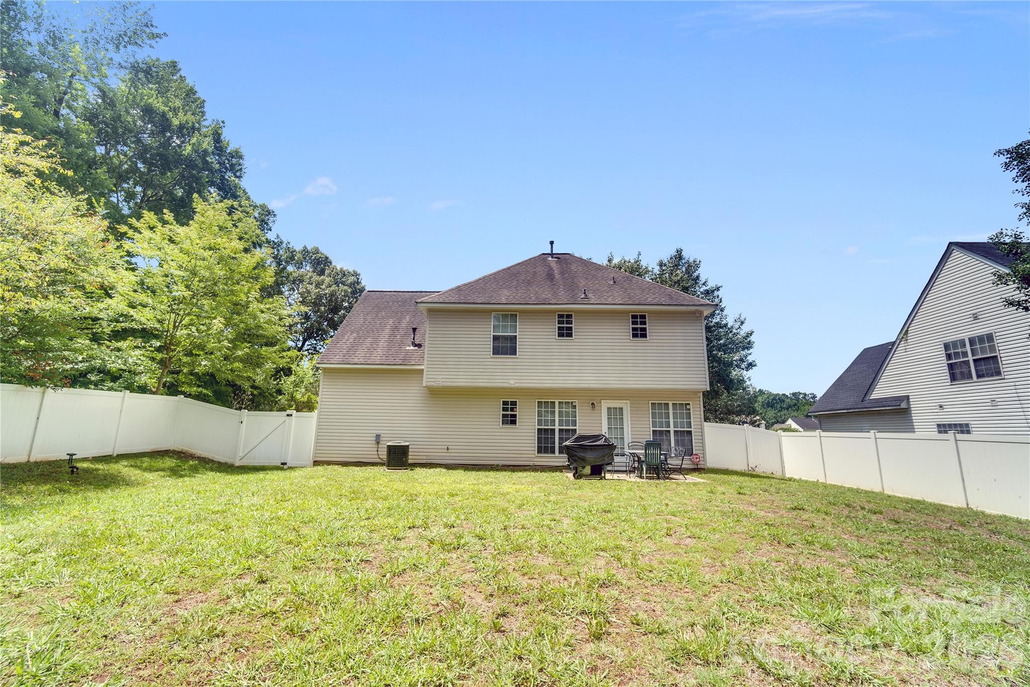 12009 Silvercrest Drive Property Photo 31