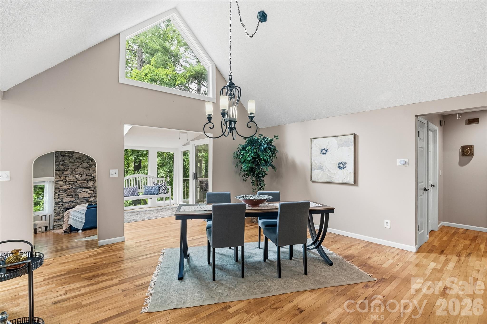16 Canterbury Drive Property Photo 3
