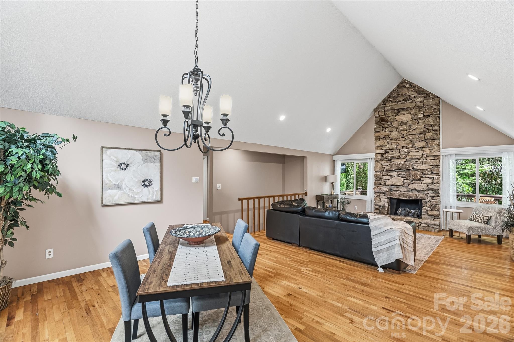 16 Canterbury Drive Property Photo 4