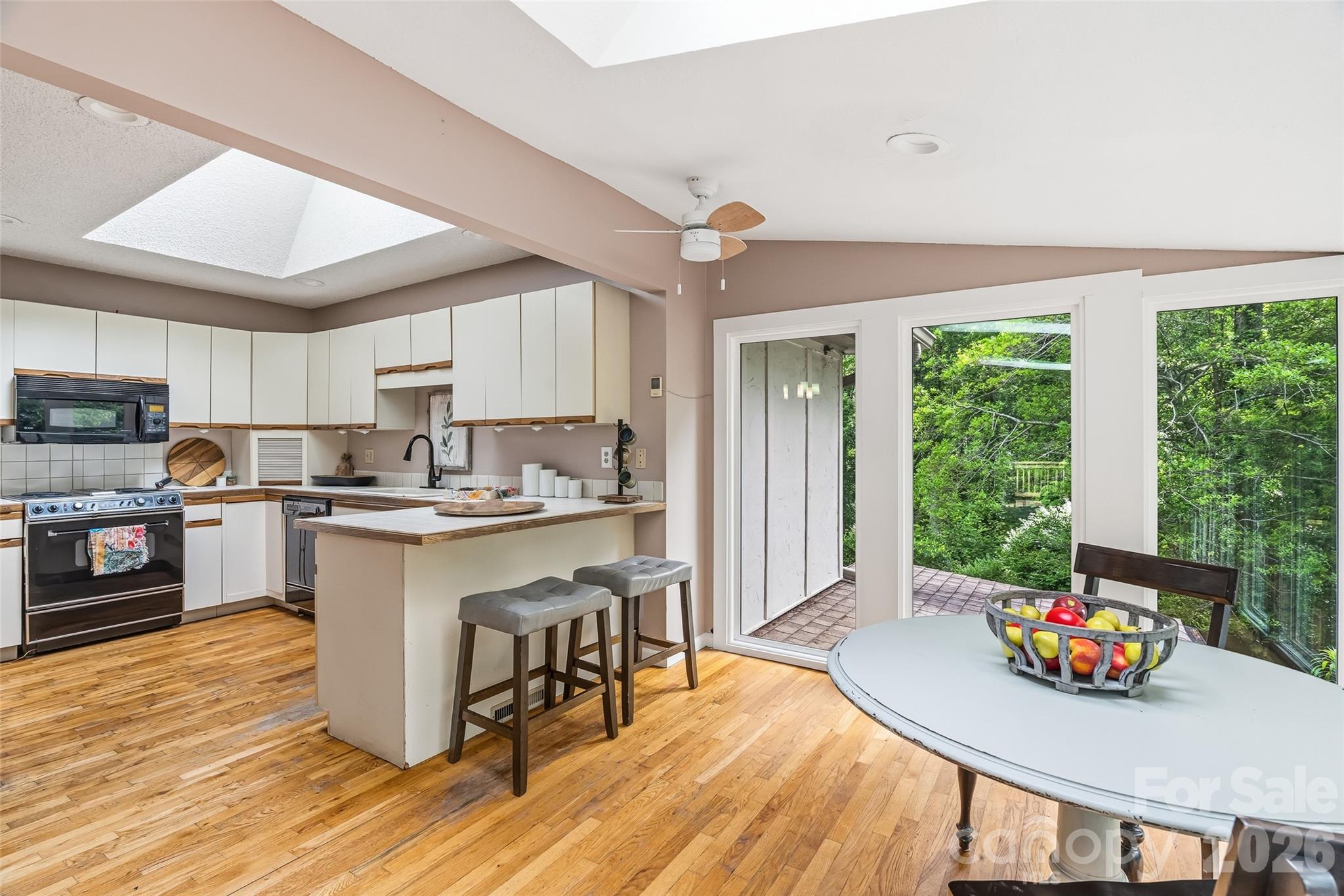 16 Canterbury Drive Property Photo 11