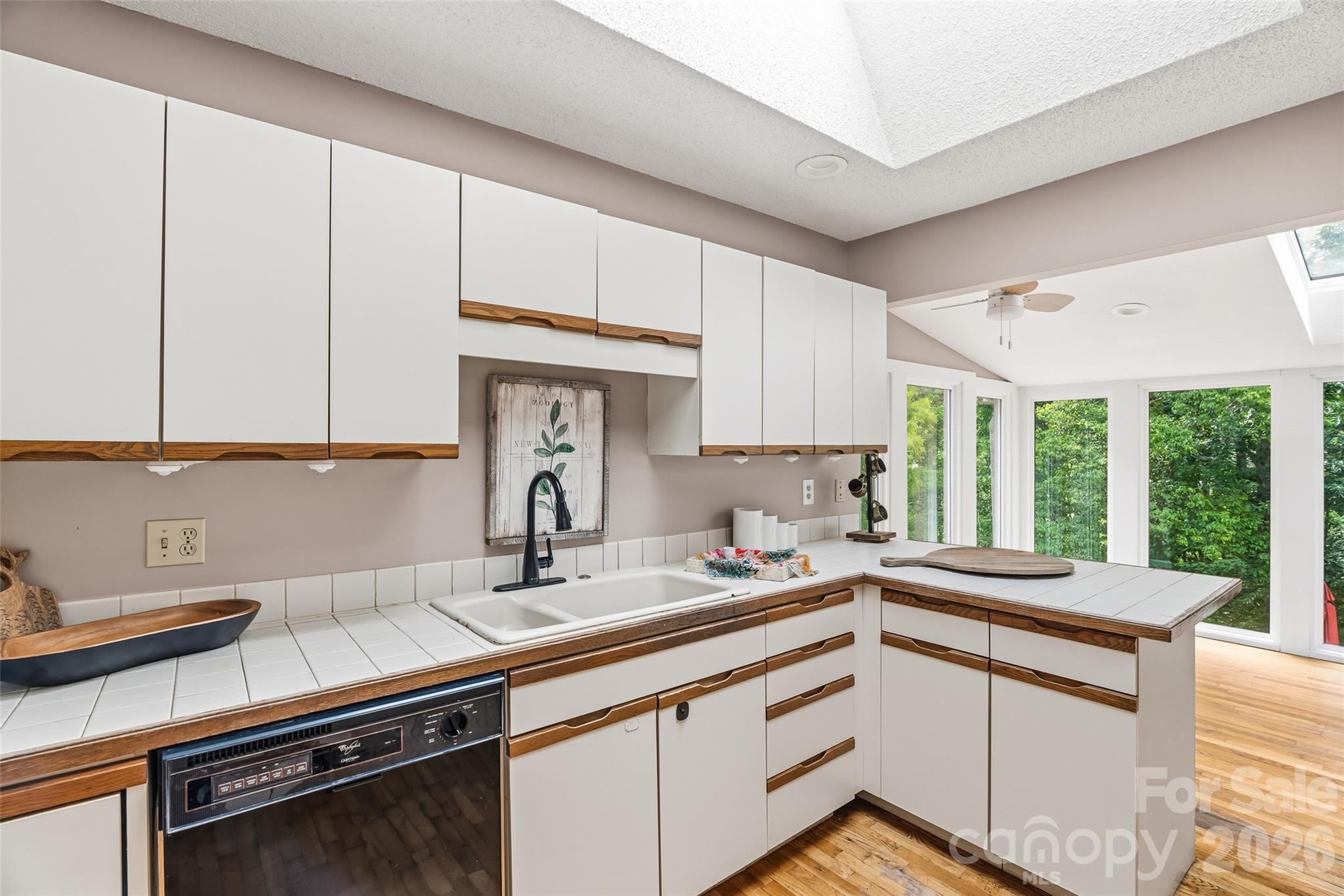 16 Canterbury Drive Property Photo 12