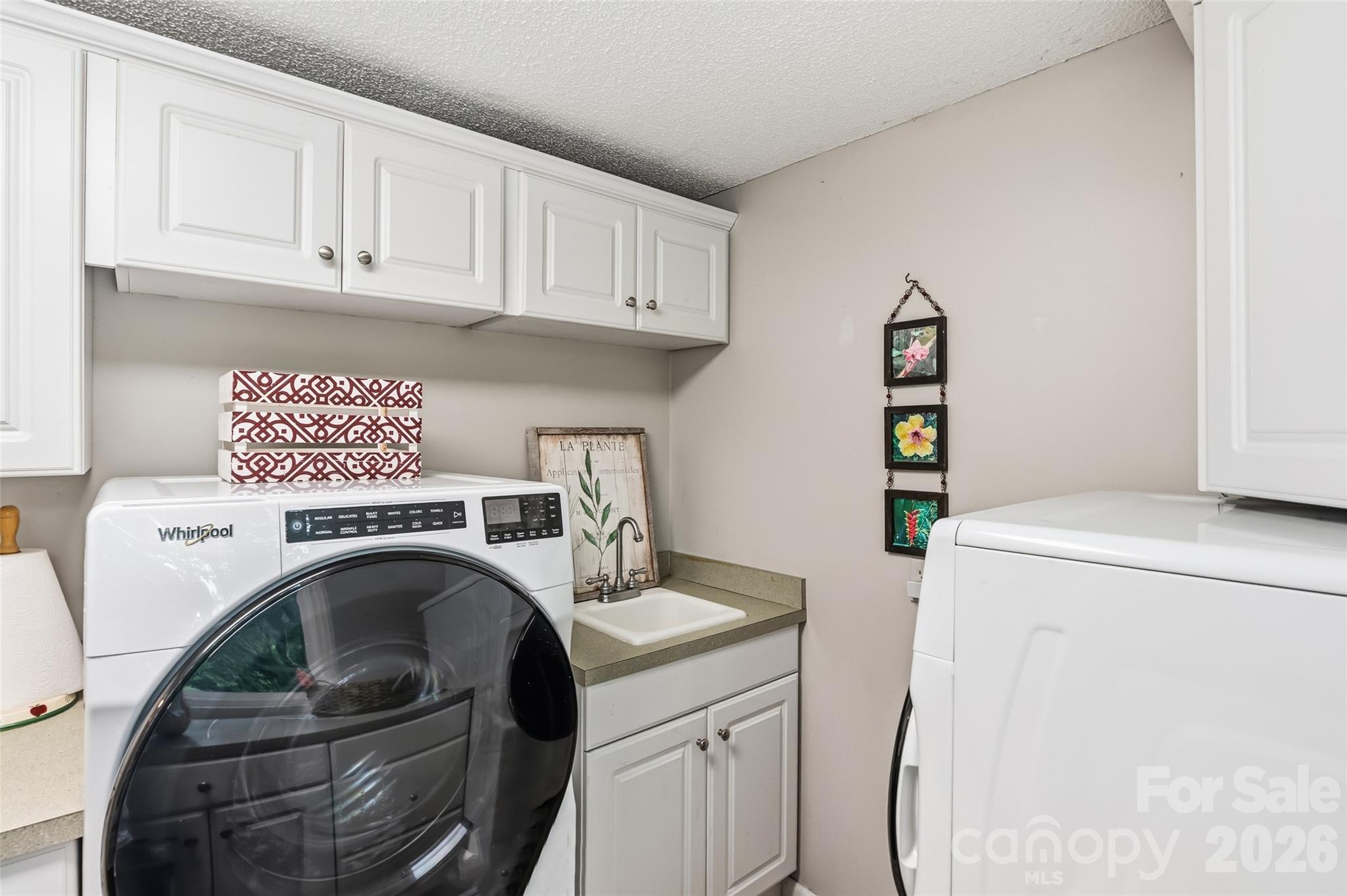 16 Canterbury Drive Property Photo 28