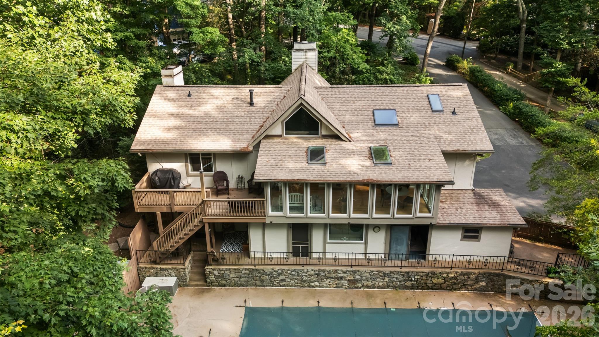 16 Canterbury Drive Property Photo 34