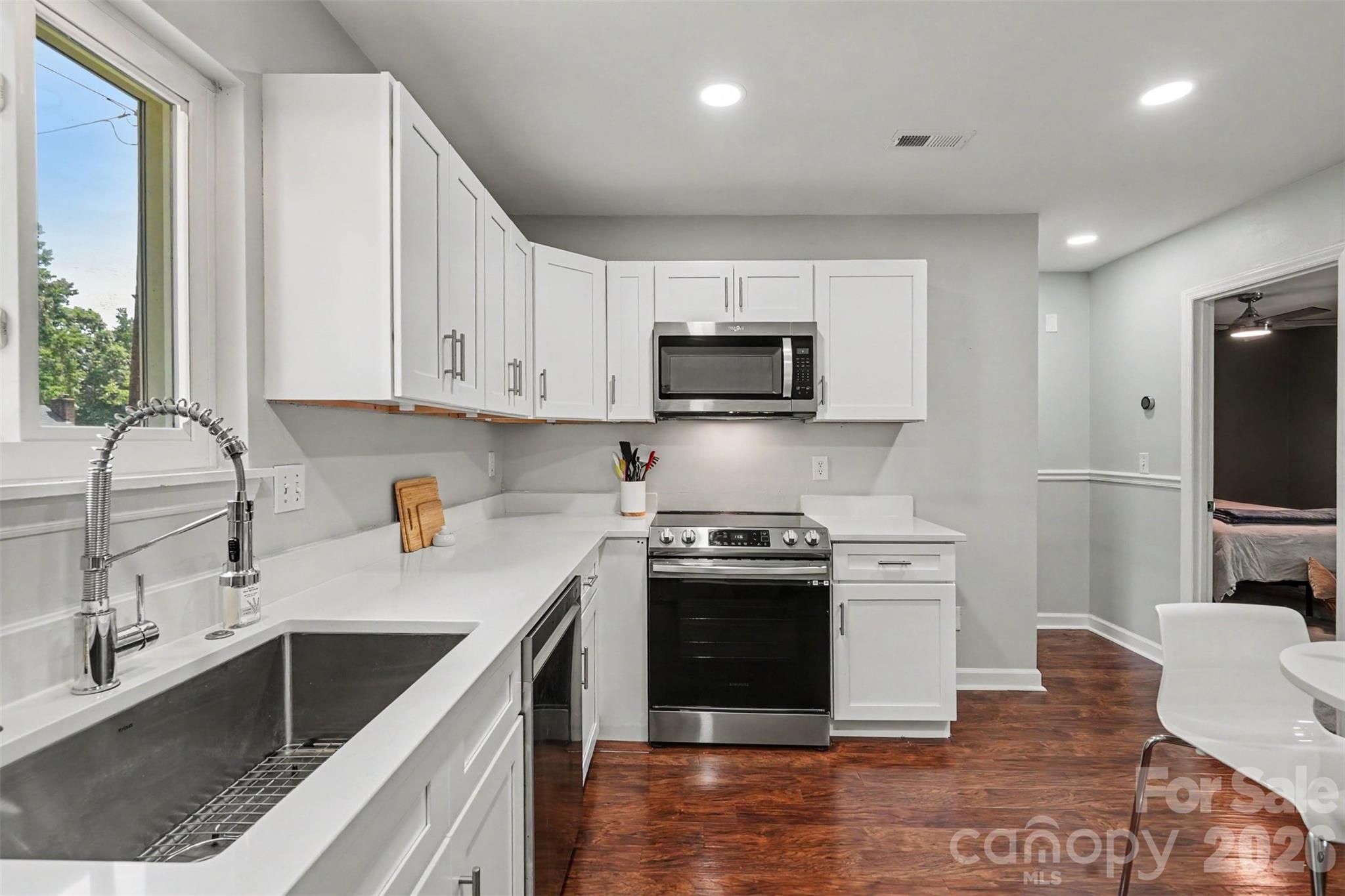 6008 Trysting Road Property Photo 11