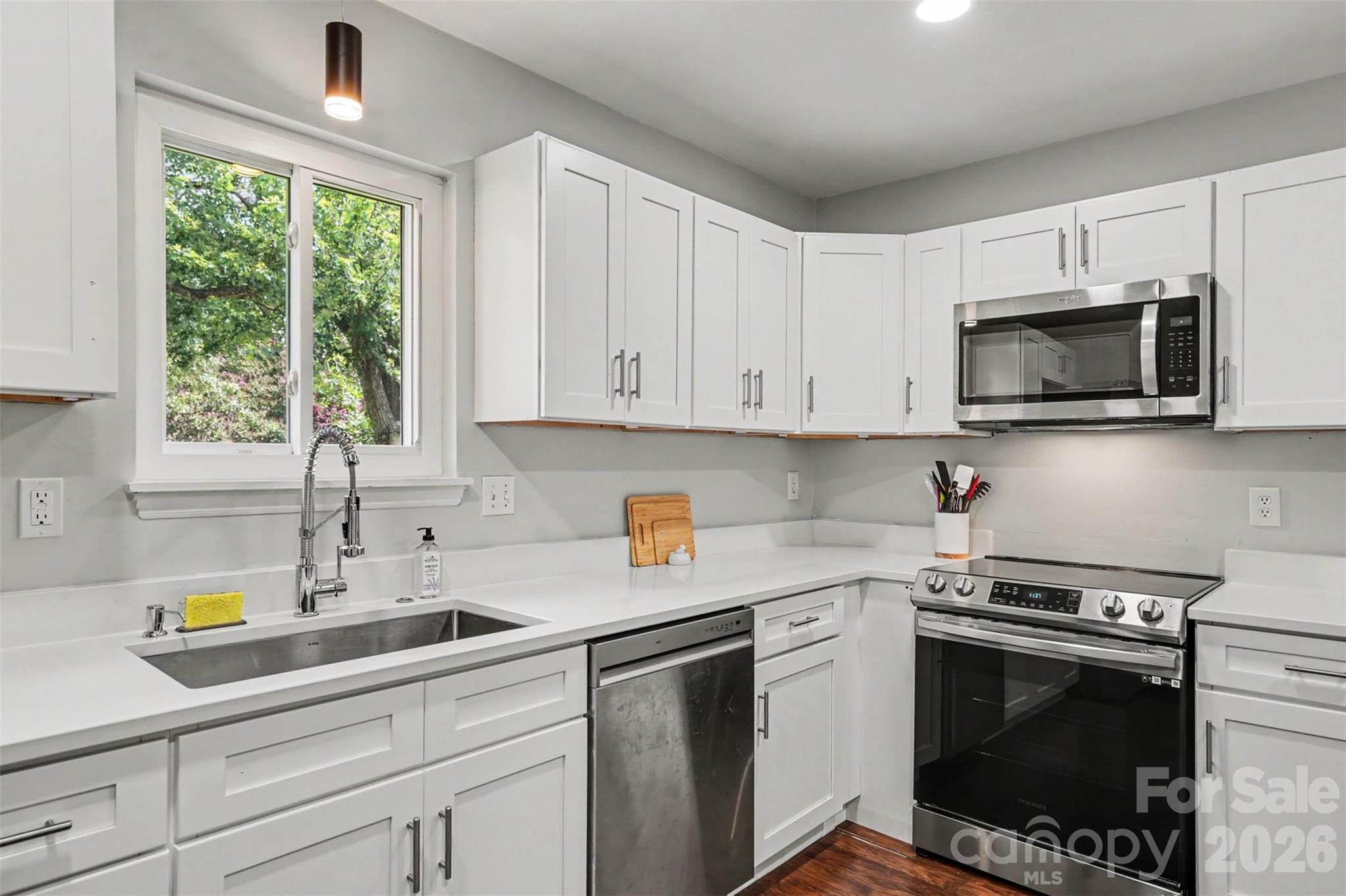 6008 Trysting Road Property Photo 12
